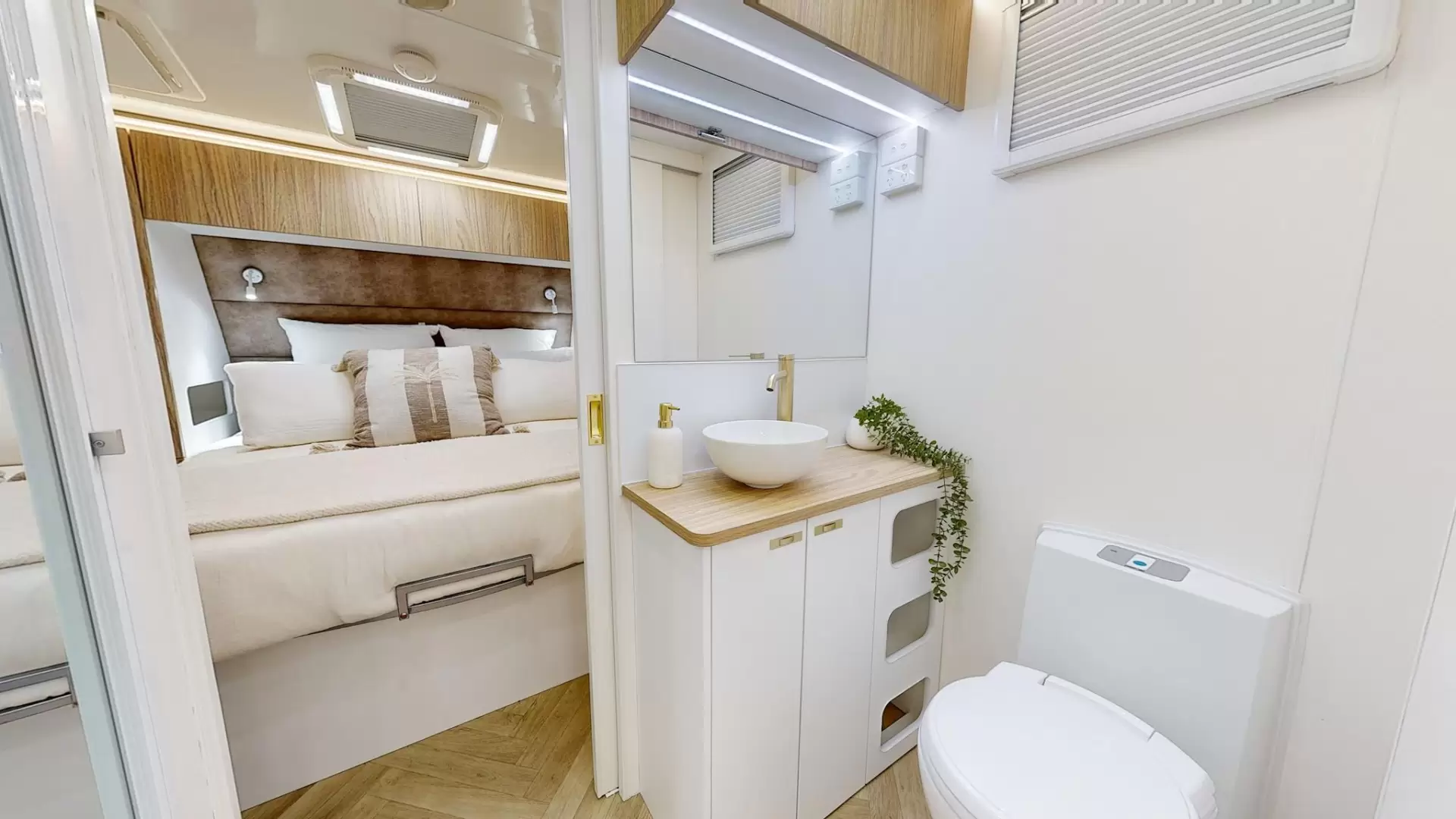 NEW 2026 ATLAS CARAVANS RVX