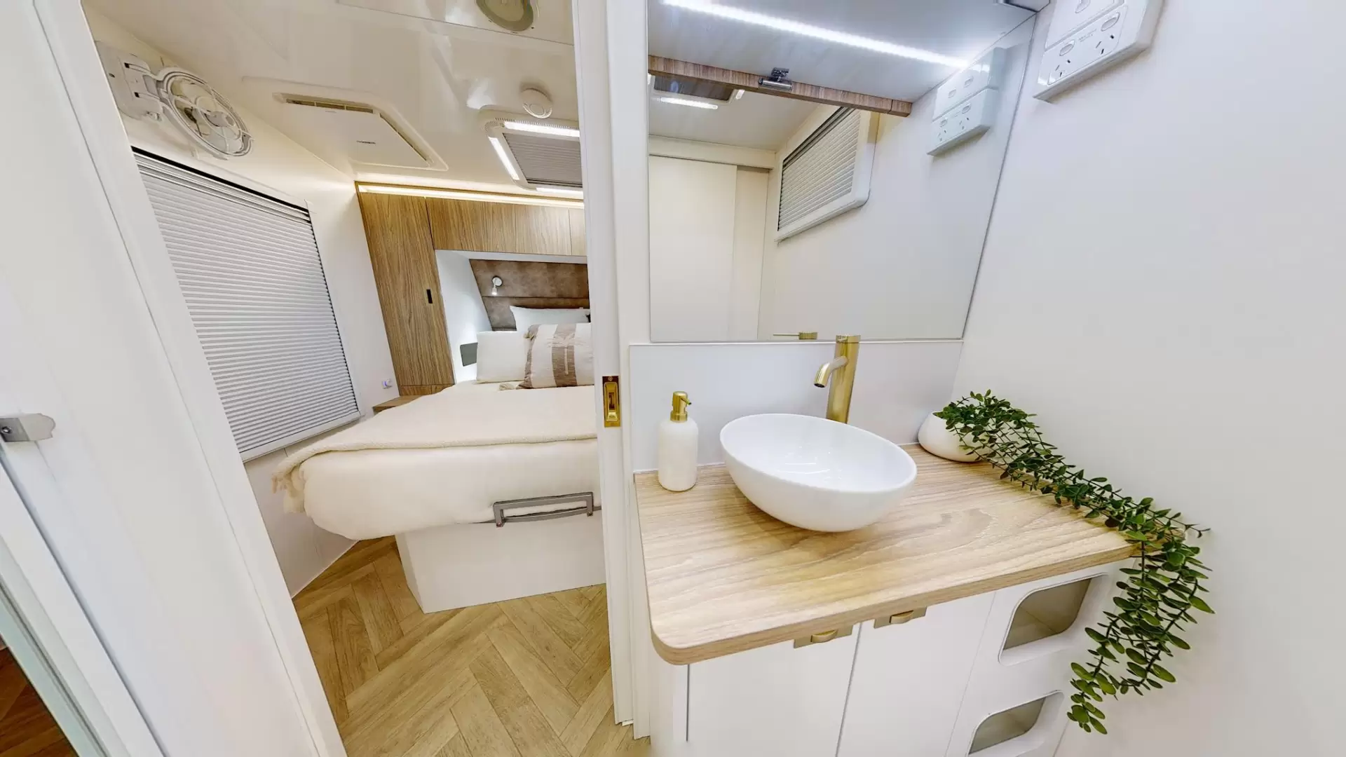 NEW 2026 ATLAS CARAVANS RVX