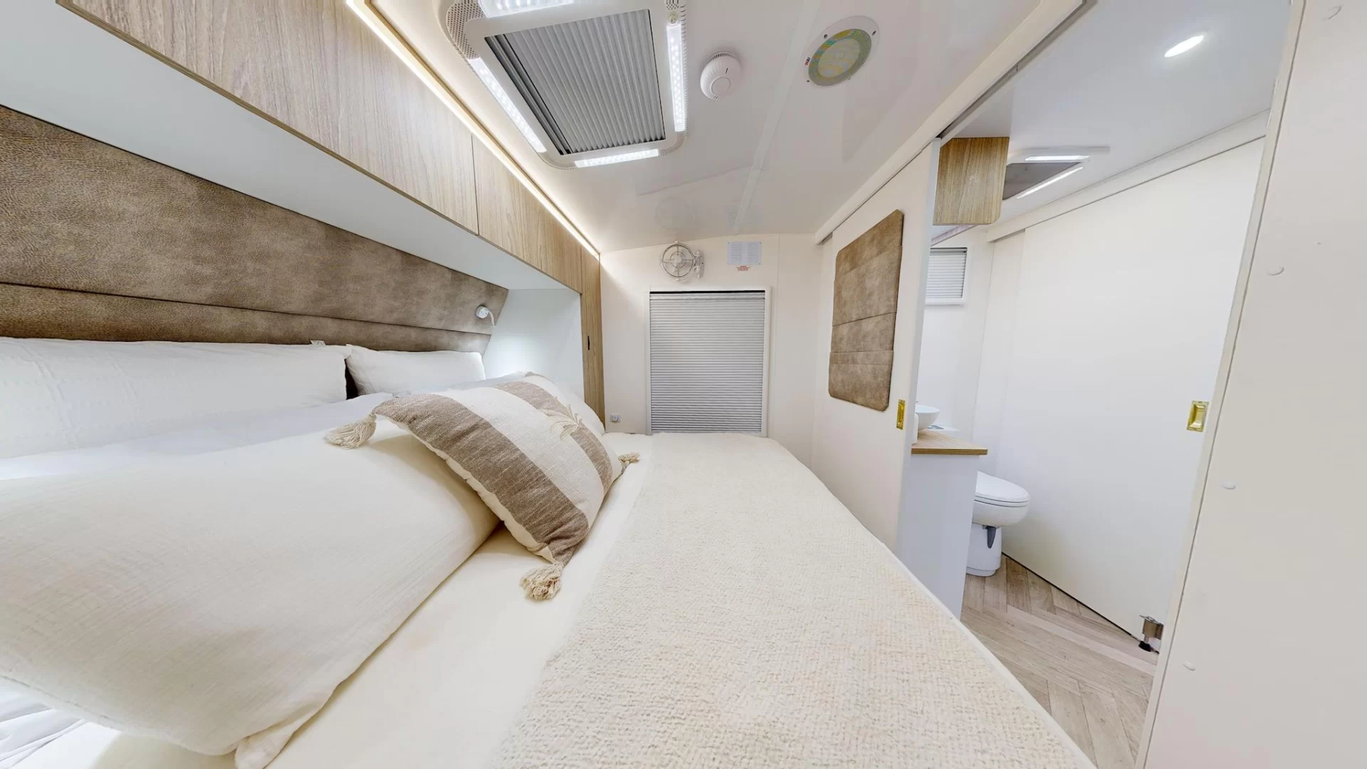 NEW 2026 ATLAS CARAVANS RVX caravan