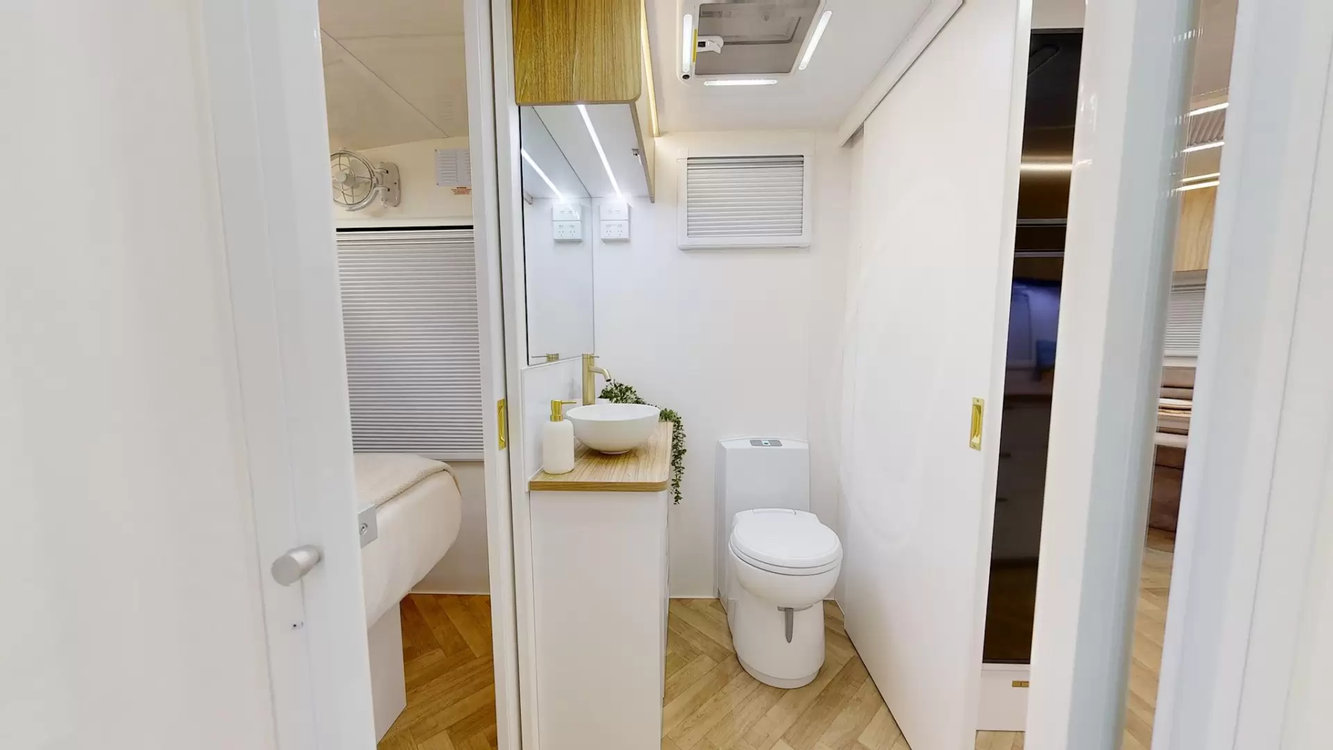 NEW 2026 ATLAS CARAVANS RVX