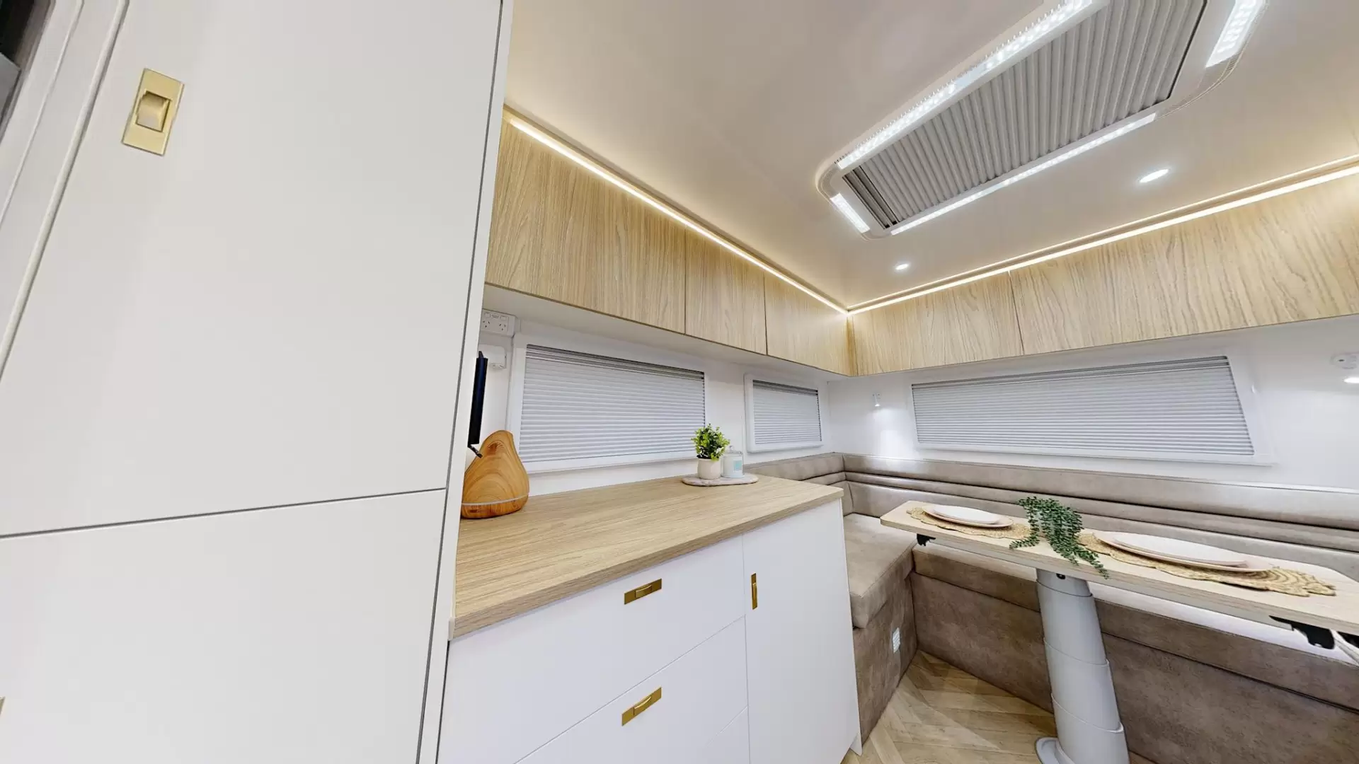 NEW 2026 ATLAS CARAVANS RVX