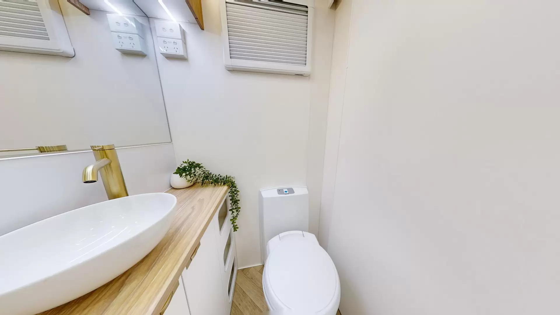 NEW 2026 ATLAS CARAVANS RVX