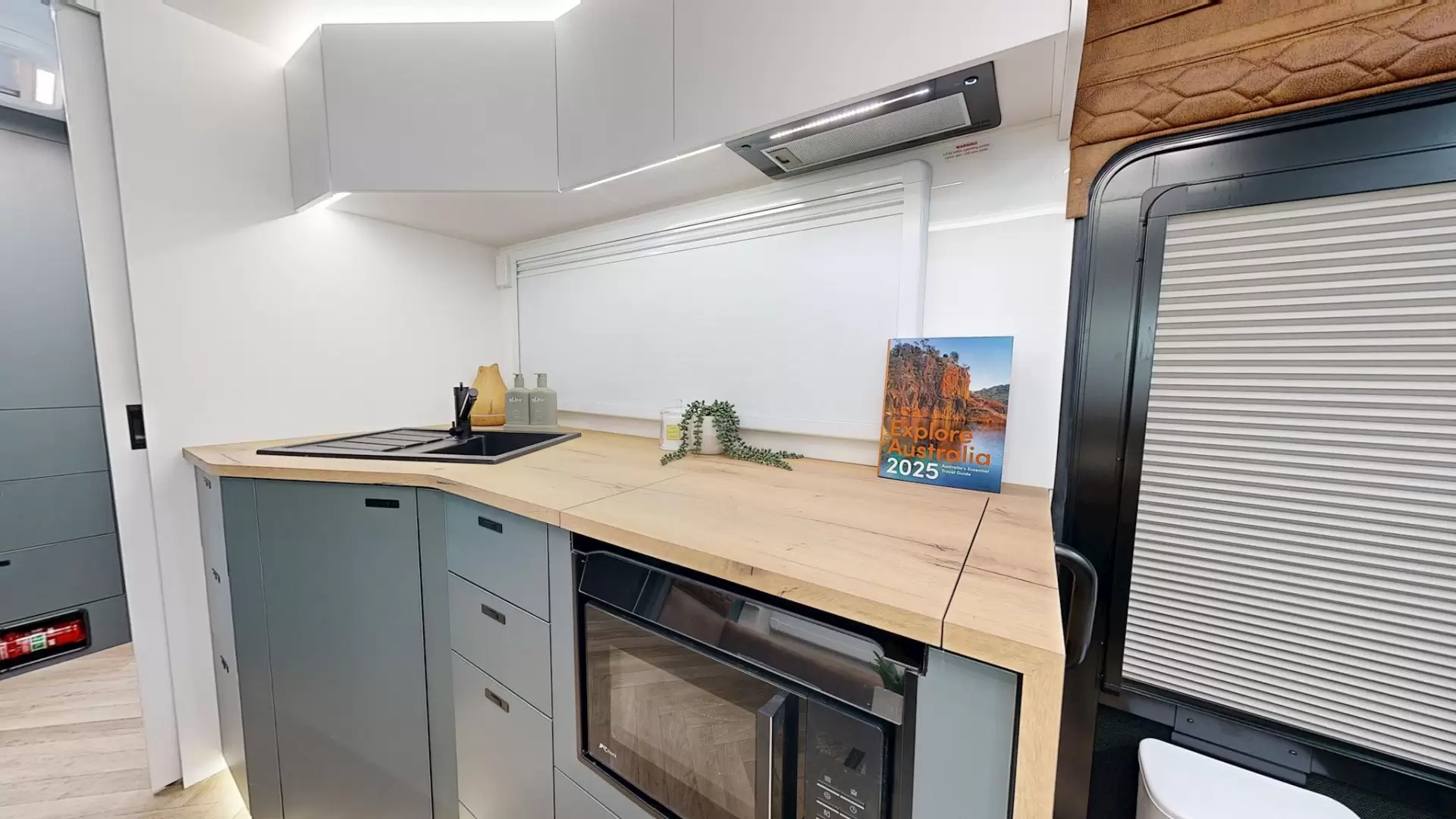 NEW 2026 VACATIONER CARAVANS ENDURA X