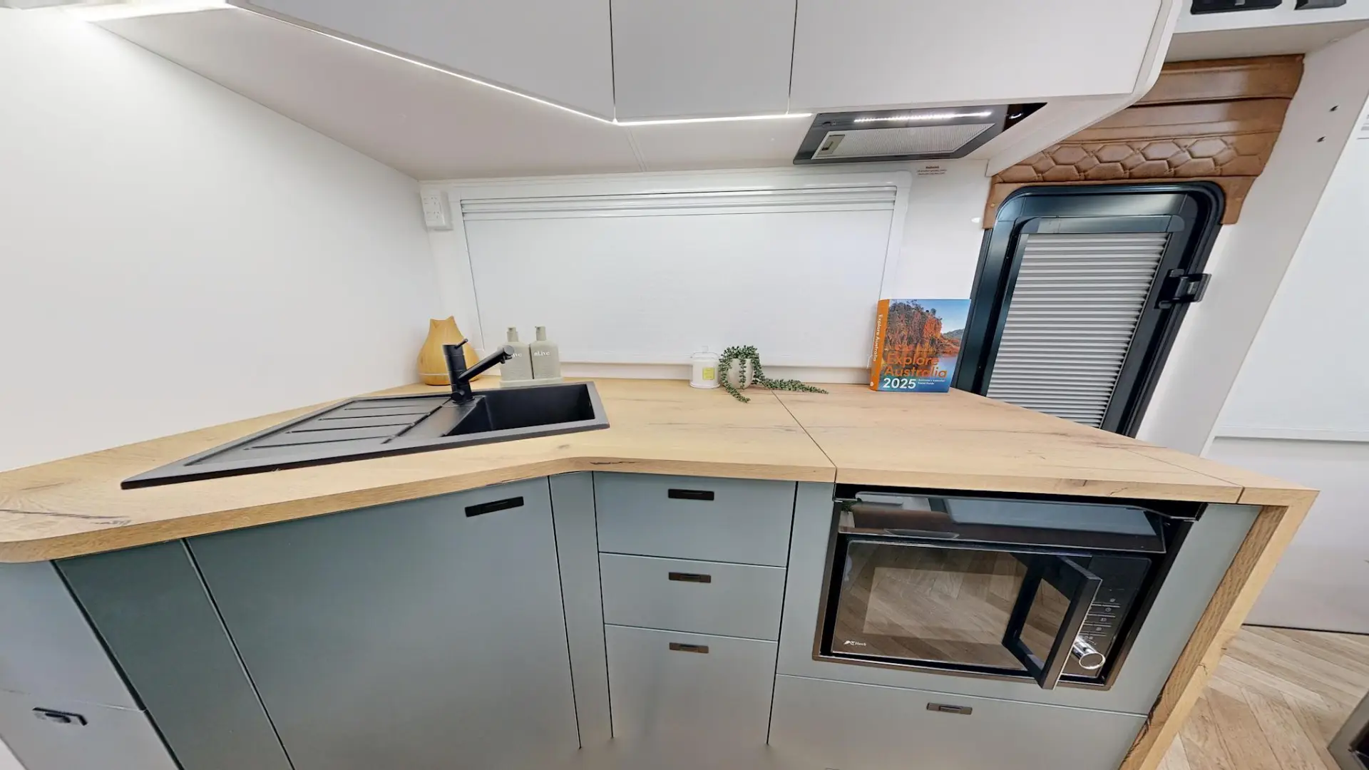 NEW 2026 VACATIONER CARAVANS ENDURA X
