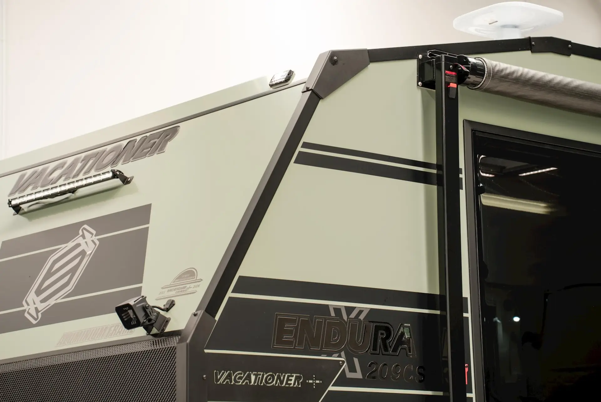 NEW 2026 VACATIONER CARAVANS ENDURA X