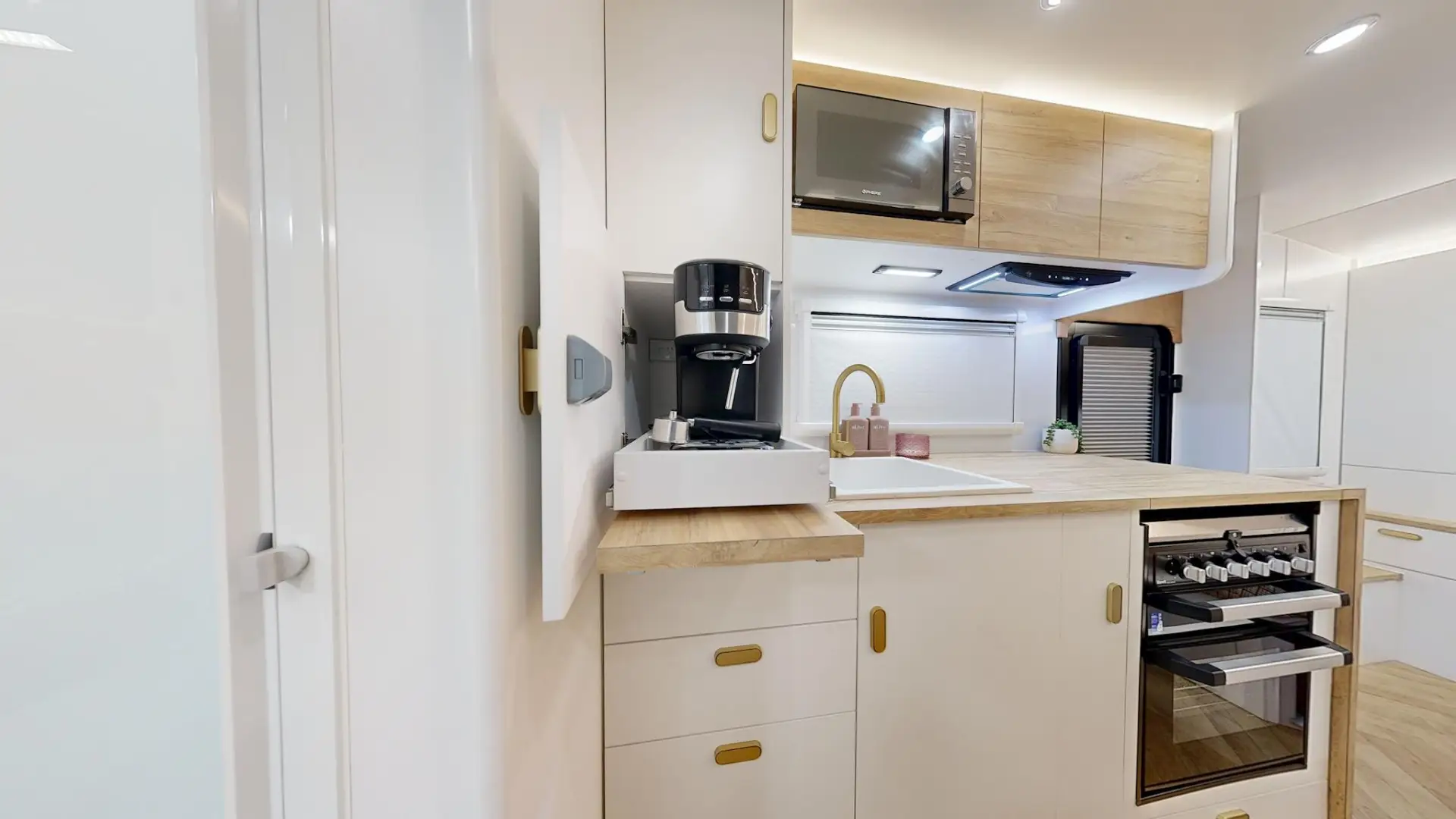 NEW 2026 RADIANT CARAVANS OUTBACK