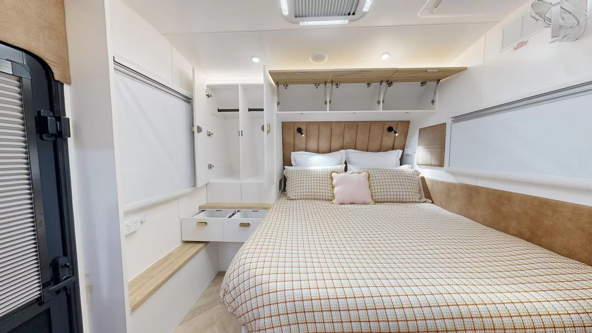 NEW 2026 RADIANT CARAVANS OUTBACK