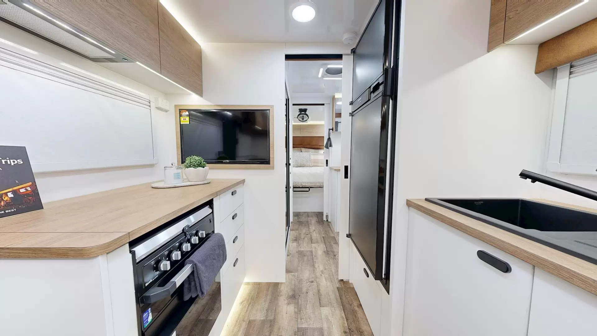 NEW 2026 OZVENTURE CARAVANS OV COMPOSITE