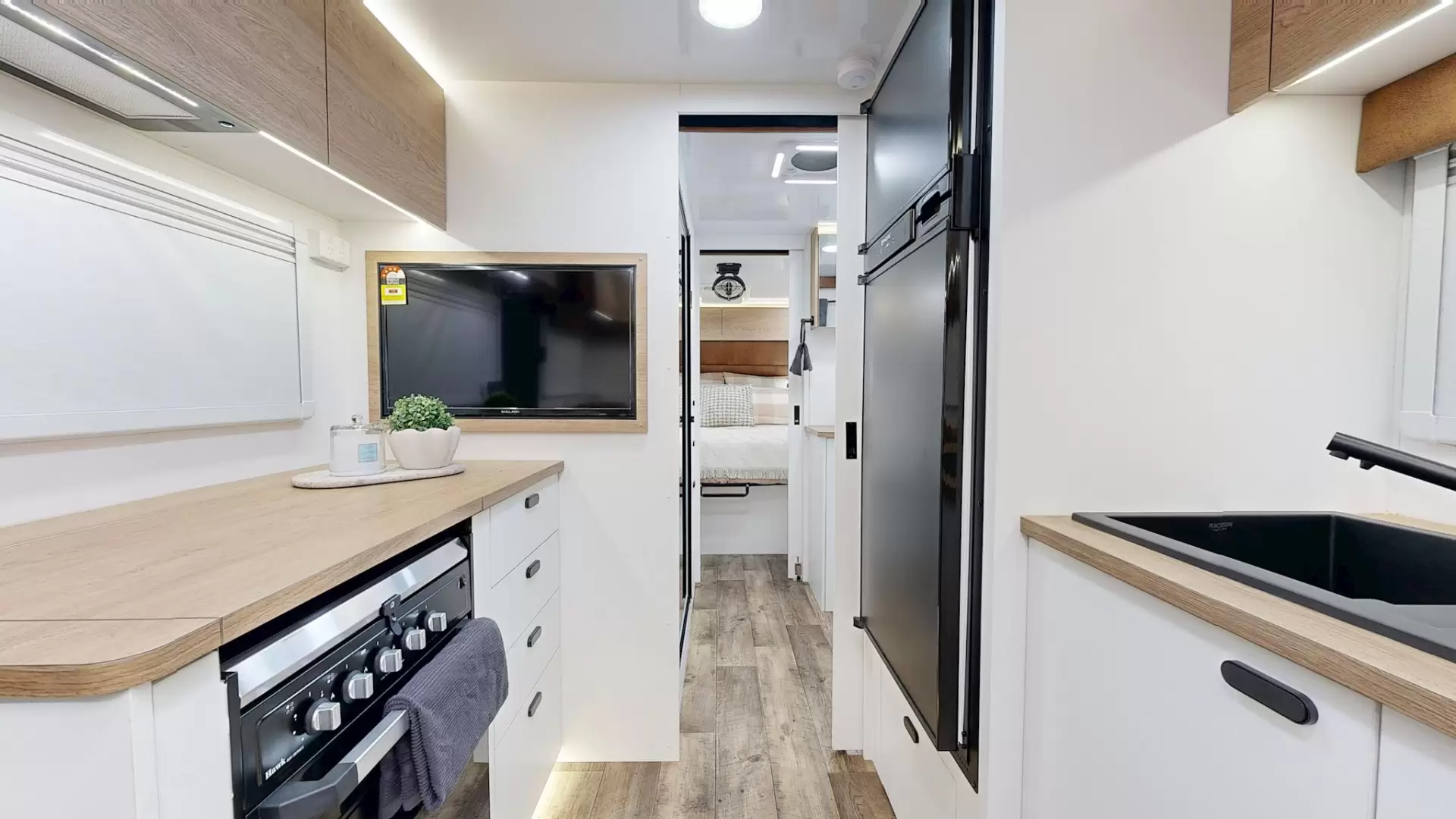 NEW 2026 OZVENTURE CARAVANS OV COMPOSITE