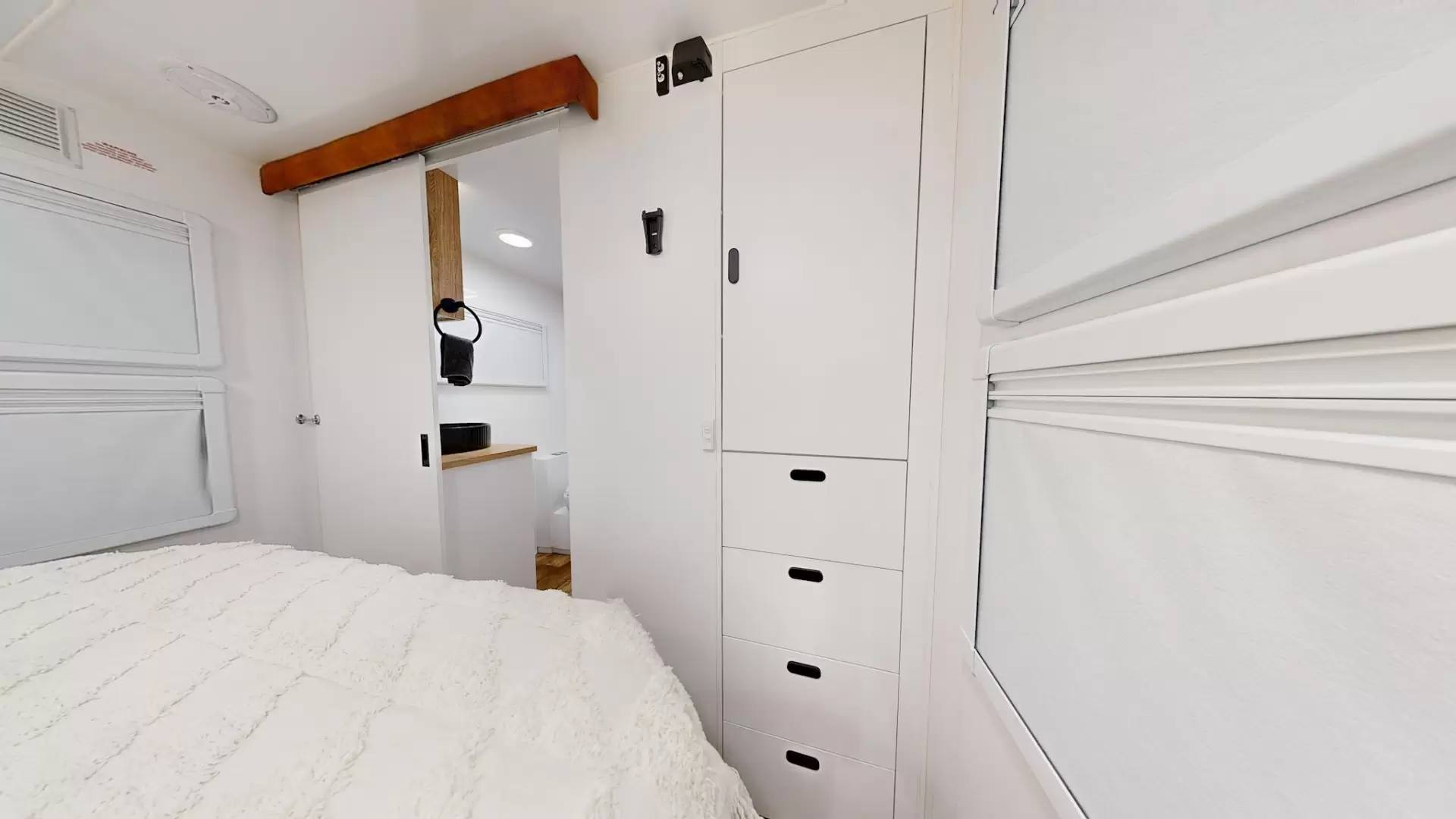 NEW 2026 OZVENTURE CARAVANS OV COMPOSITE