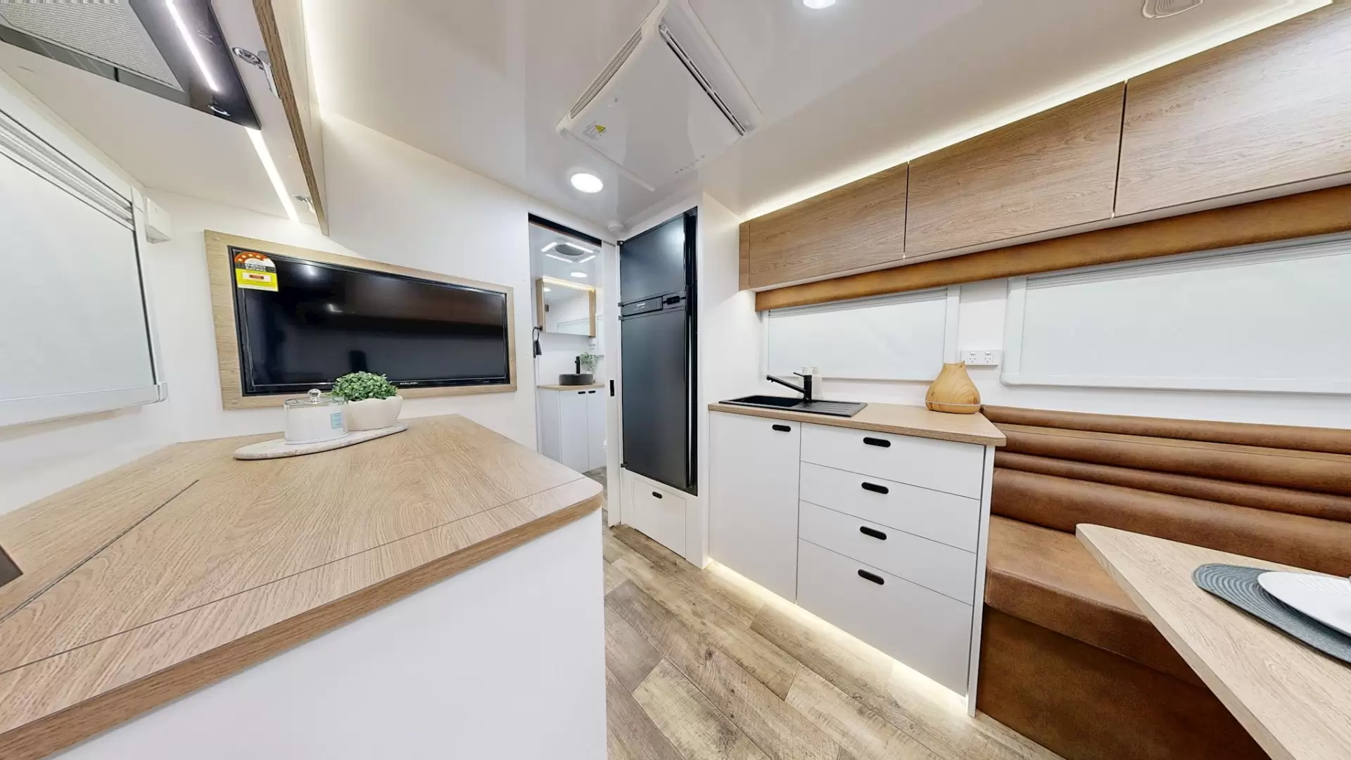 NEW 2026 OZVENTURE CARAVANS OV COMPOSITE