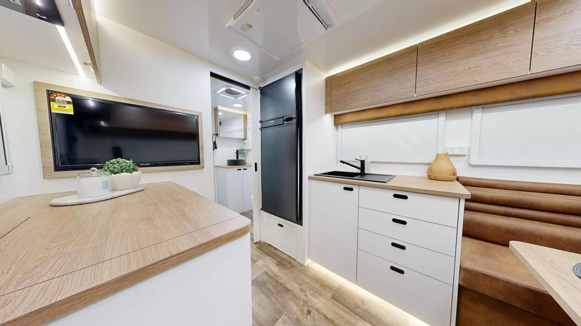 NEW 2026 OZVENTURE CARAVANS OV COMPOSITE