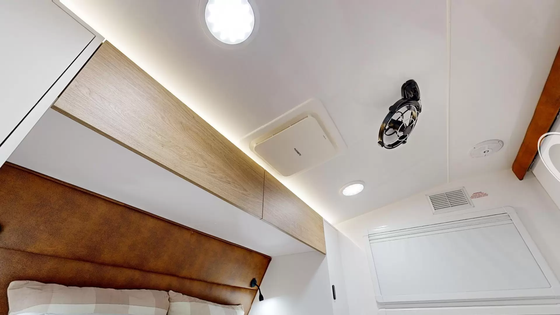 NEW 2026 OZVENTURE CARAVANS OV COMPOSITE