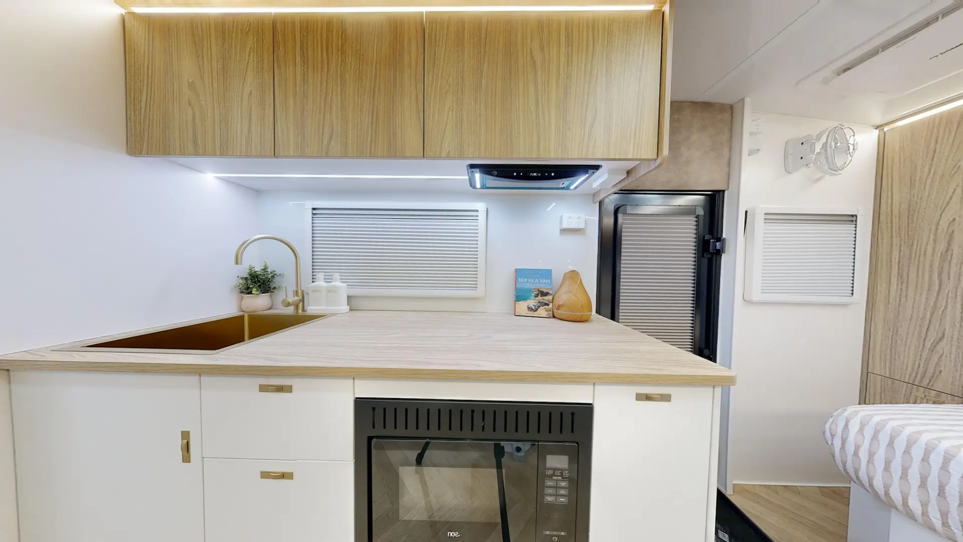 NEW 2026 ATLAS CARAVANS RVX