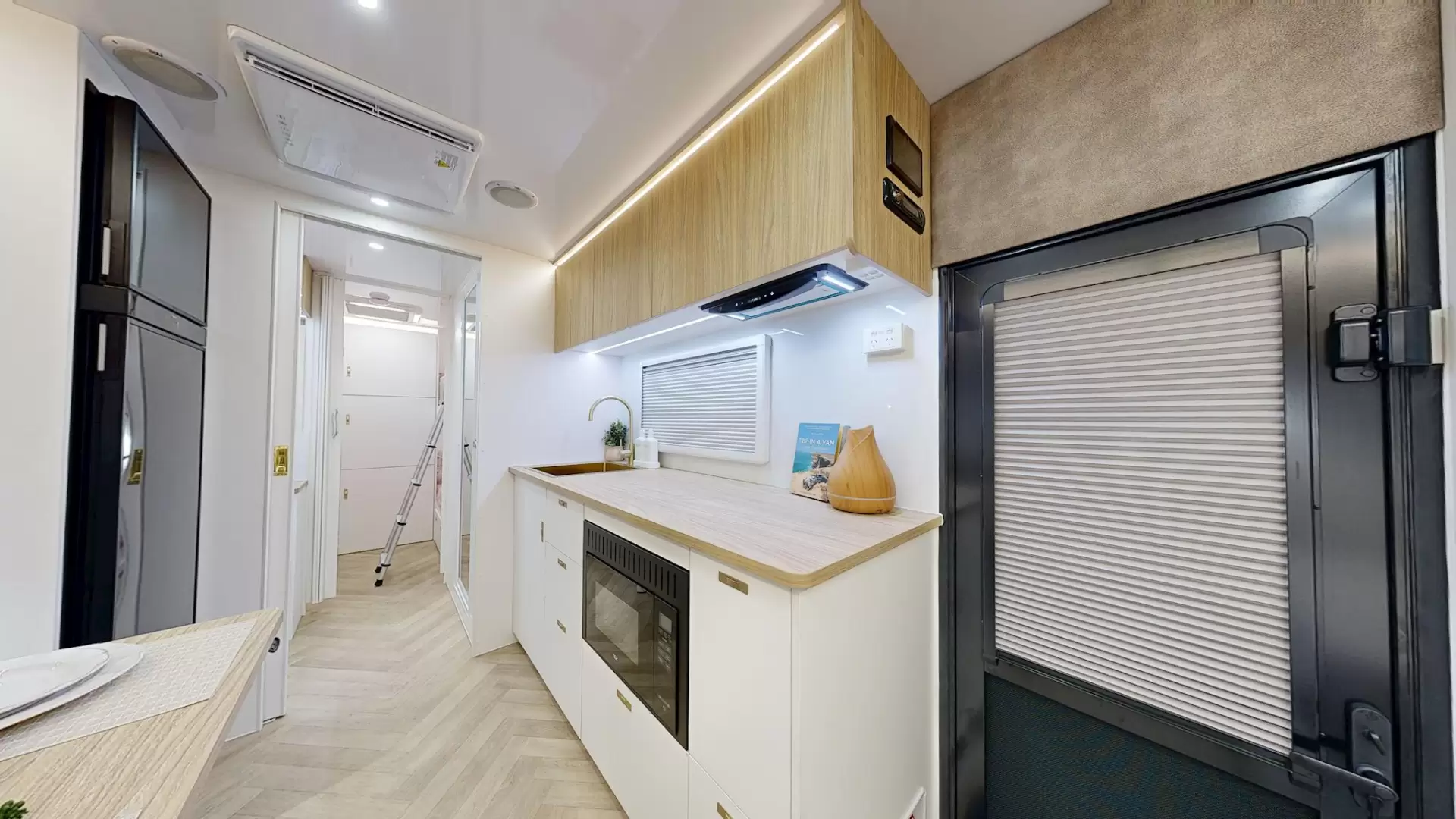 NEW 2026 ATLAS CARAVANS RVX