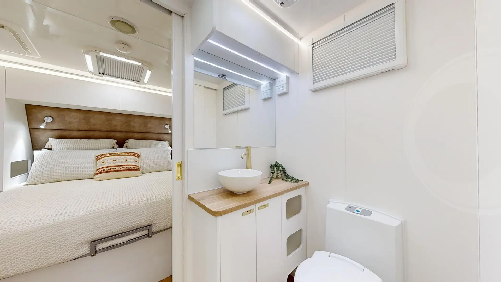 NEW 2026 ATLAS CARAVANS RVO