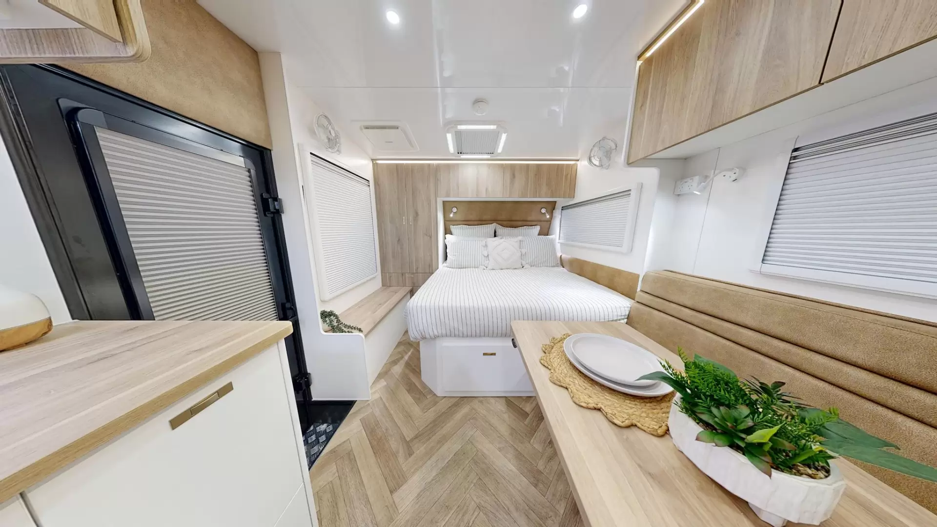 NEW 2026 ATLAS CARAVANS RVX