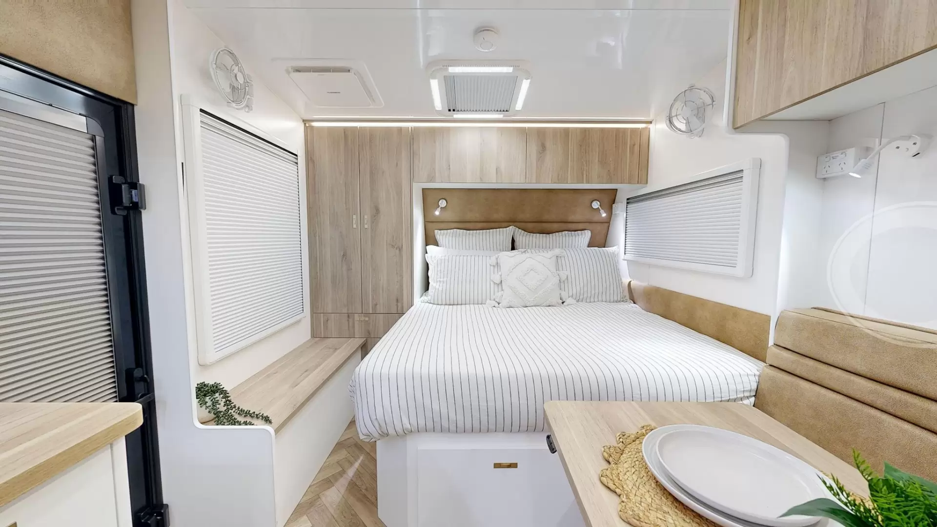 NEW 2026 ATLAS CARAVANS RVX