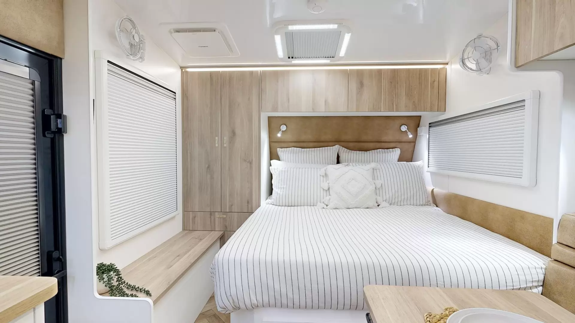 NEW 2026 ATLAS CARAVANS RVX