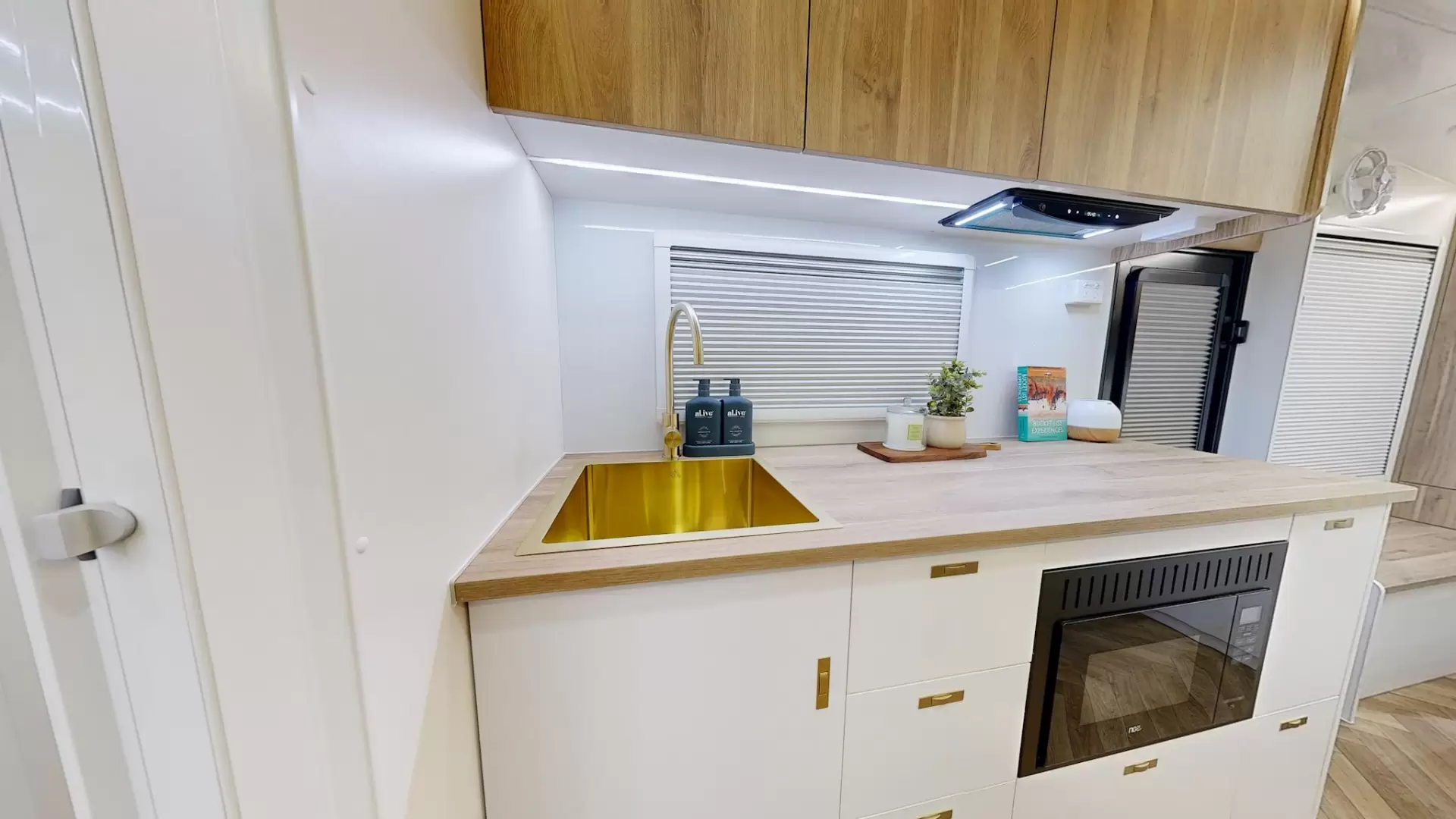 NEW 2026 ATLAS CARAVANS RVX