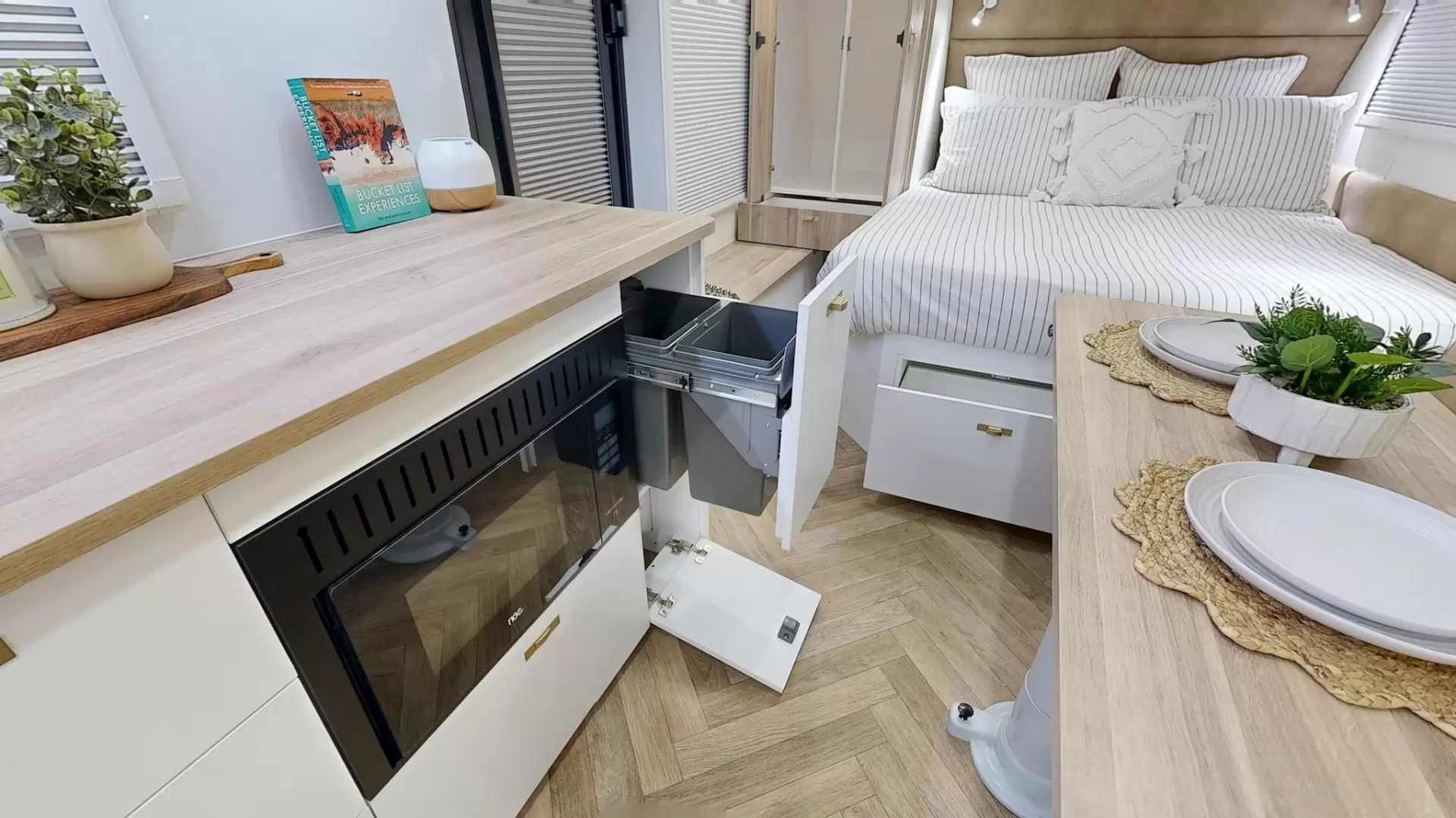 NEW 2026 ATLAS CARAVANS RVX