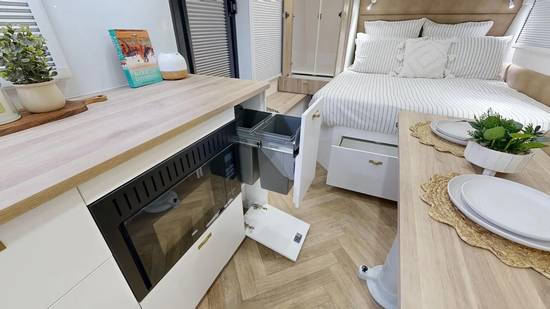 NEW 2026 ATLAS CARAVANS RVX