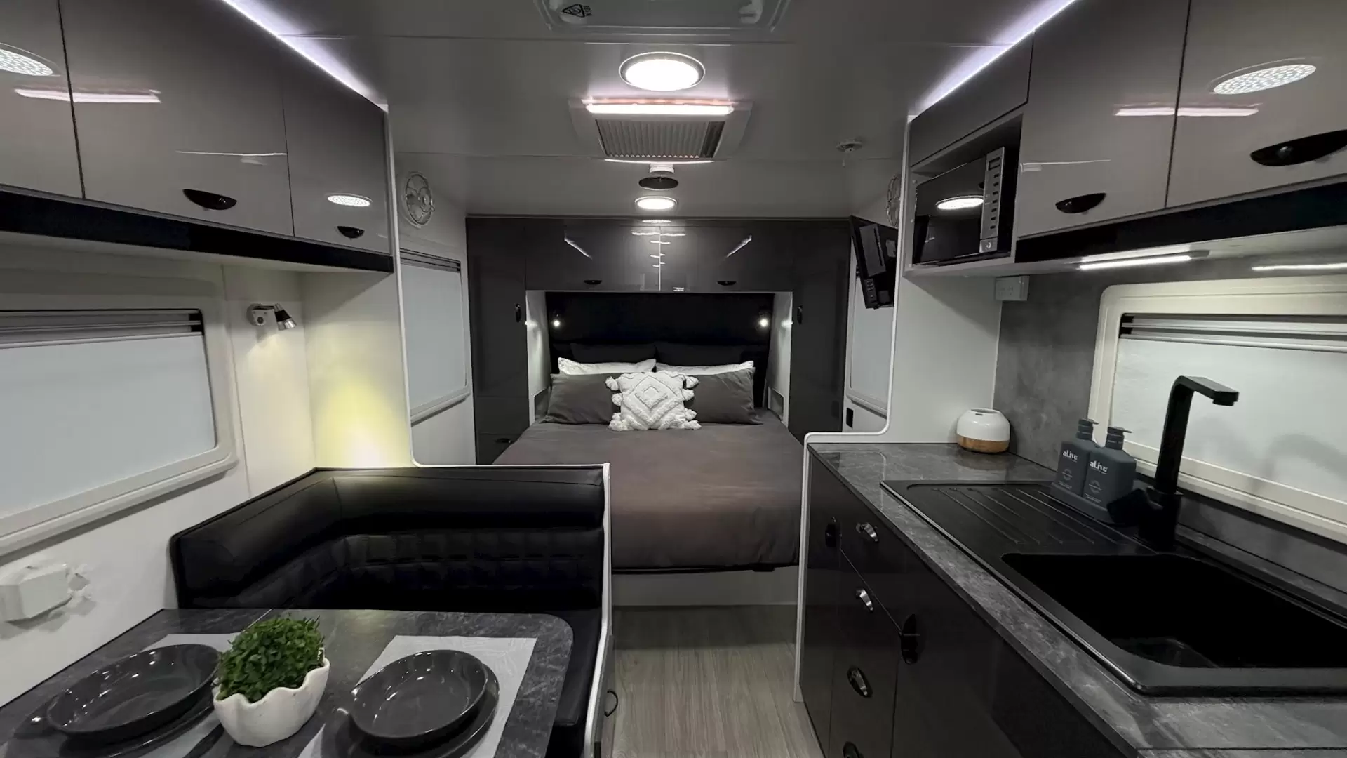 USED 2023 VISCOUNT Wildshark