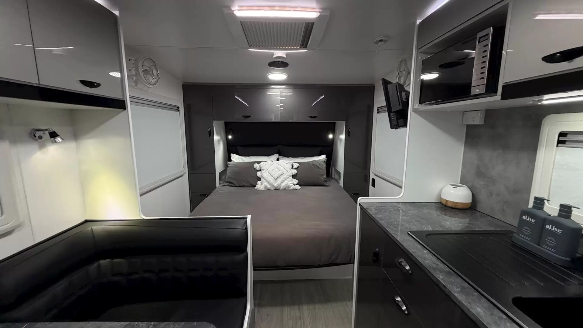 USED 2023 VISCOUNT Wildshark