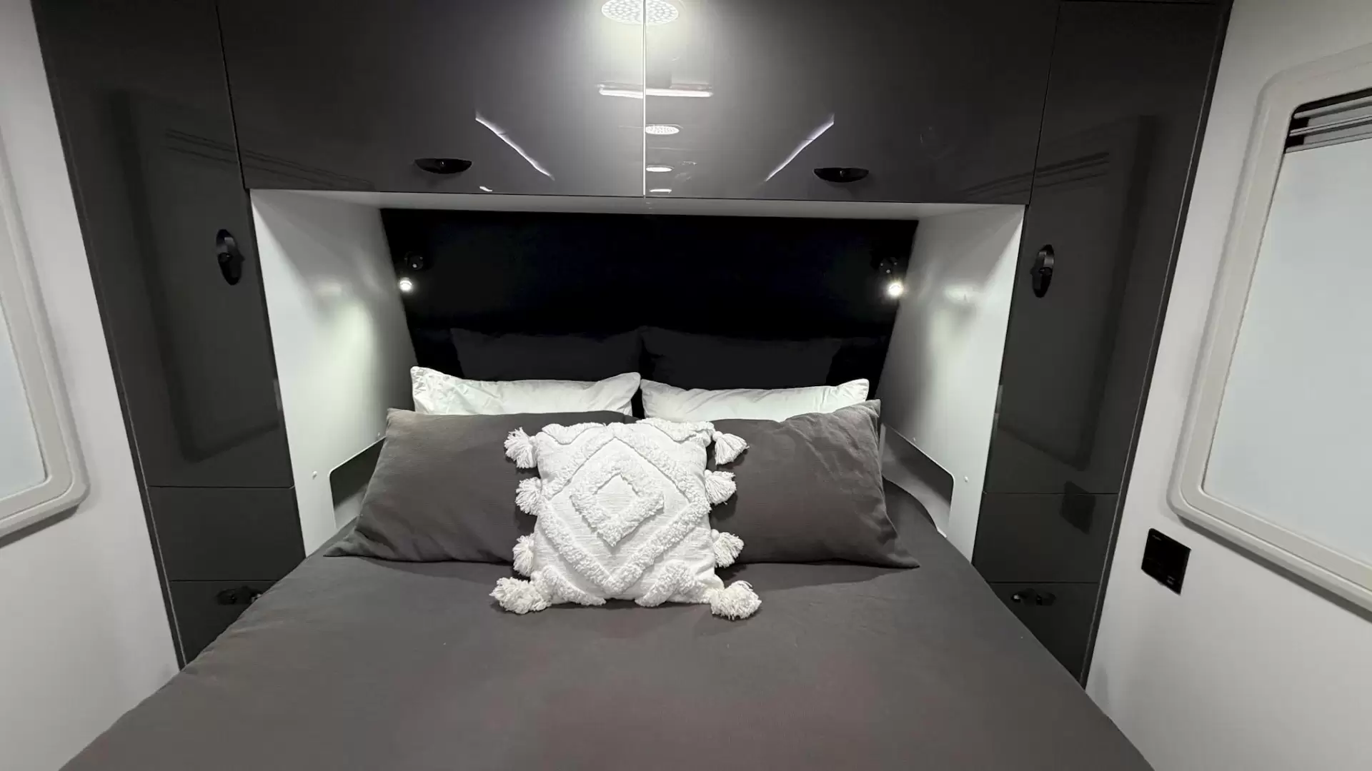 USED 2023 VISCOUNT Wildshark