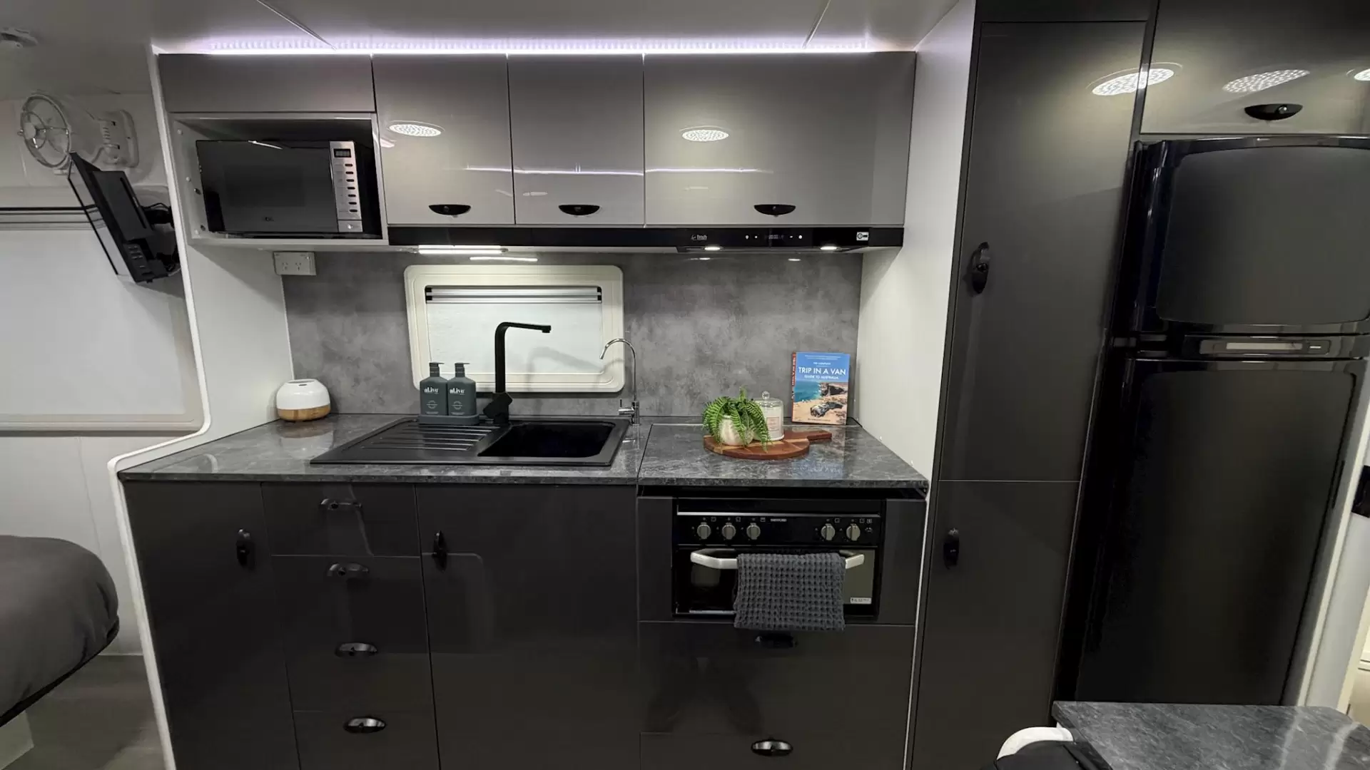 USED 2023 VISCOUNT Wildshark