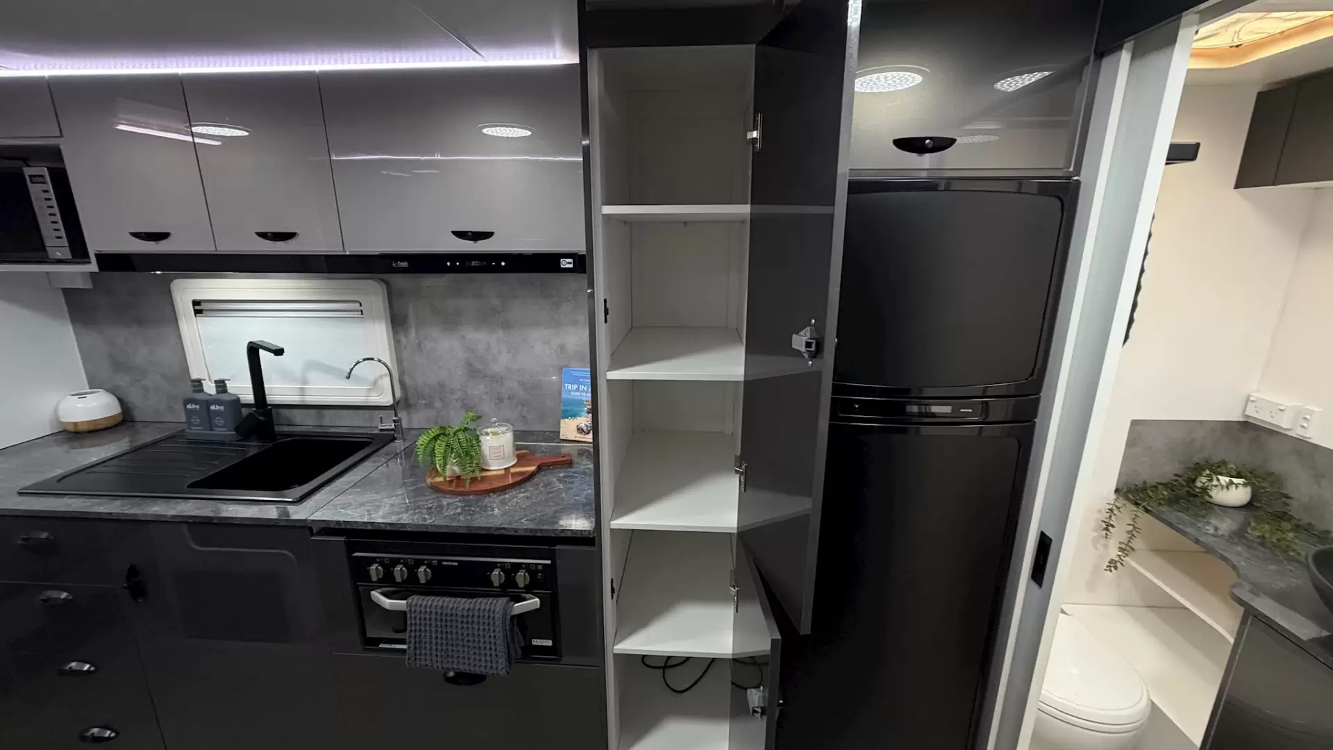 USED 2023 VISCOUNT Wildshark