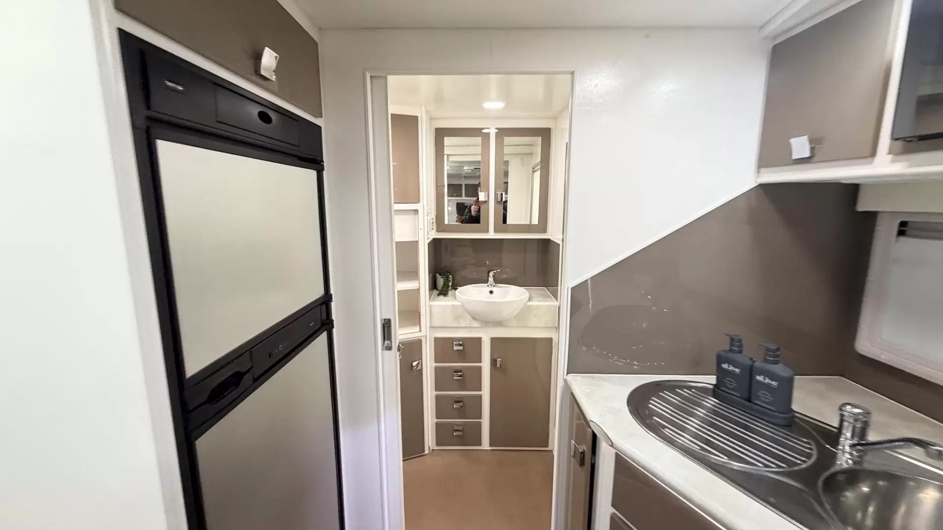 USED 2015 PARAMOUNT VOGUE