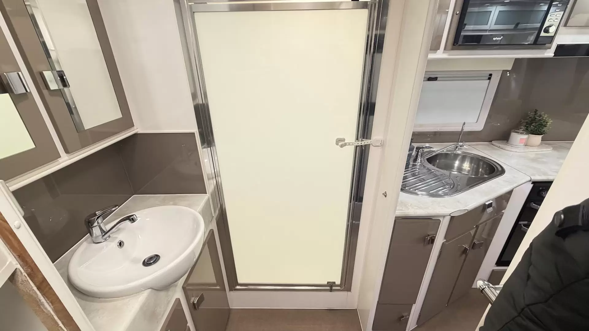 USED 2015 PARAMOUNT VOGUE