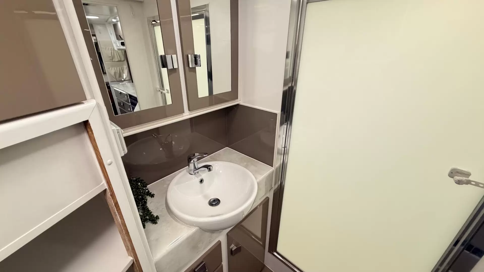 USED 2015 PARAMOUNT VOGUE