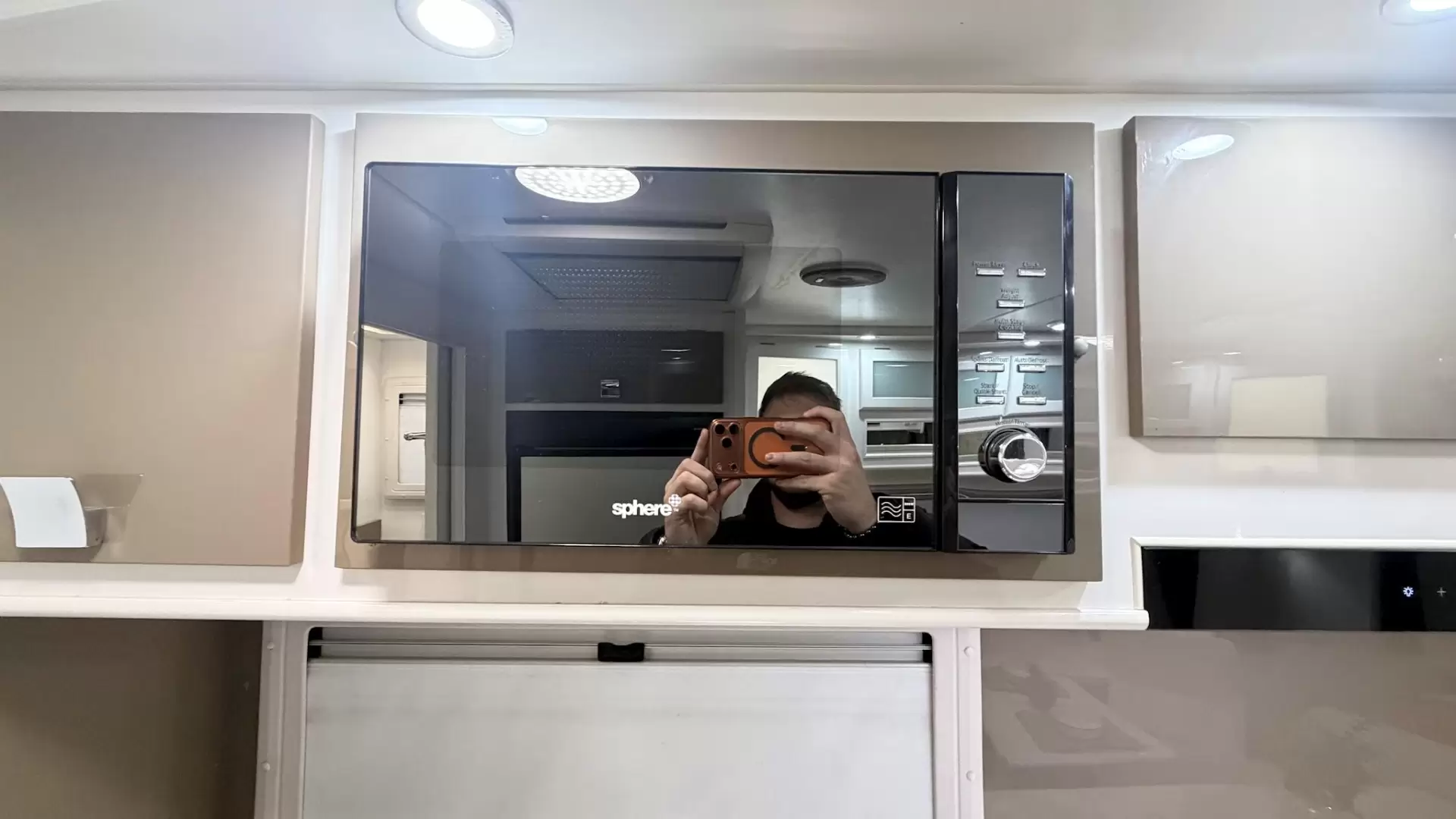 USED 2015 PARAMOUNT VOGUE