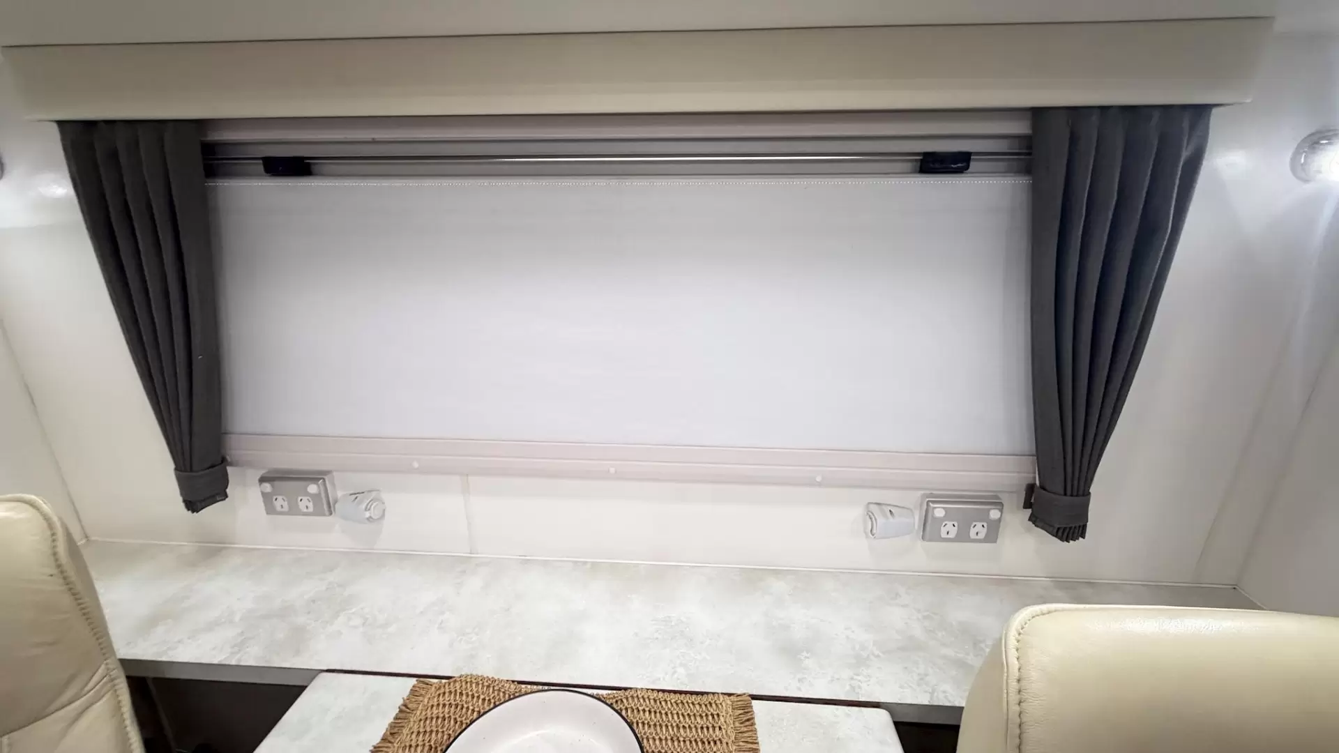 USED 2015 PARAMOUNT VOGUE