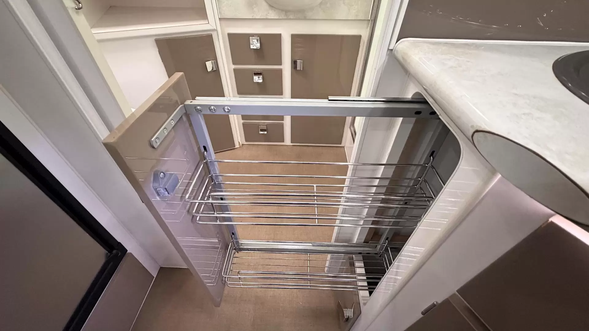 USED 2015 PARAMOUNT VOGUE