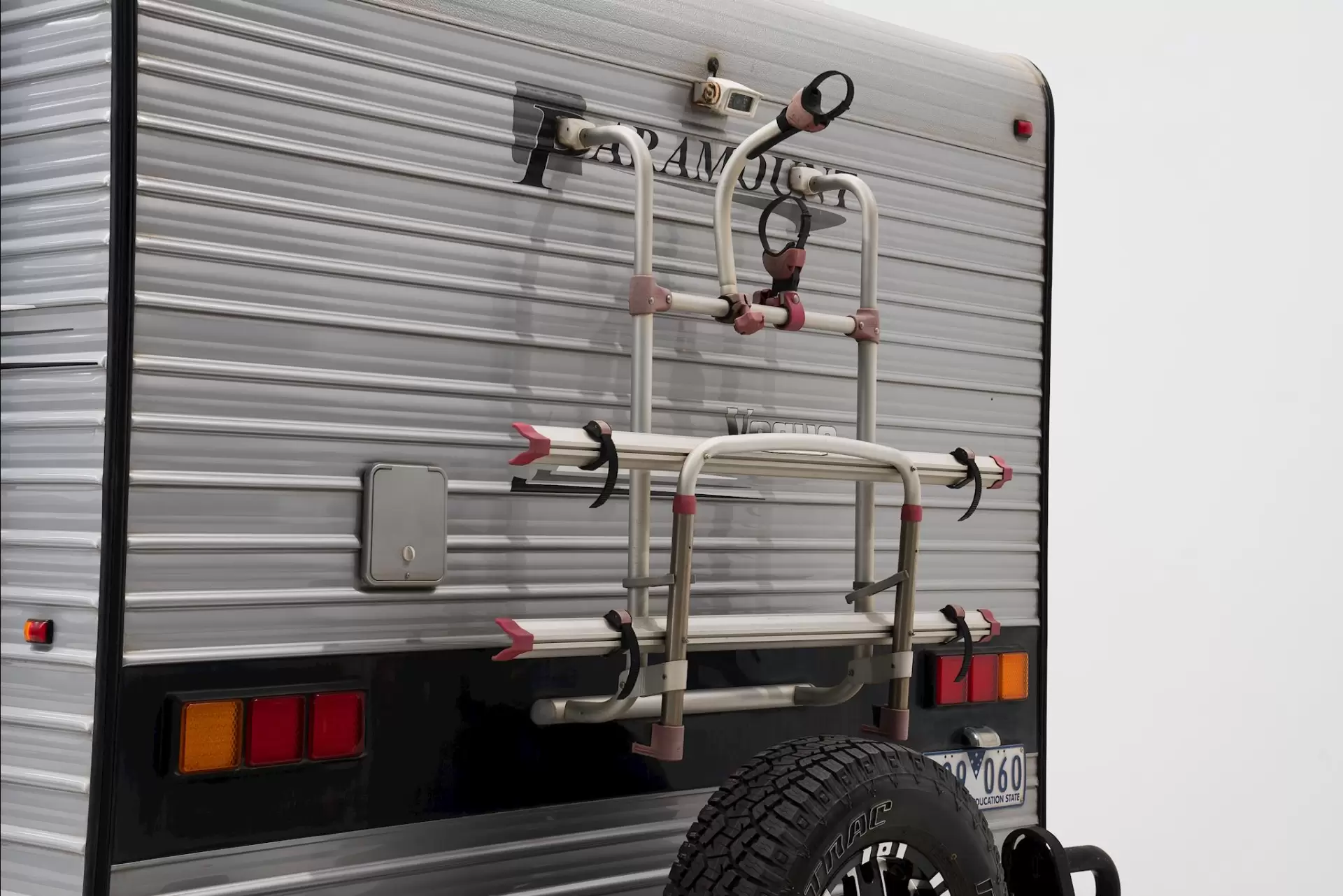 USED 2015 PARAMOUNT VOGUE