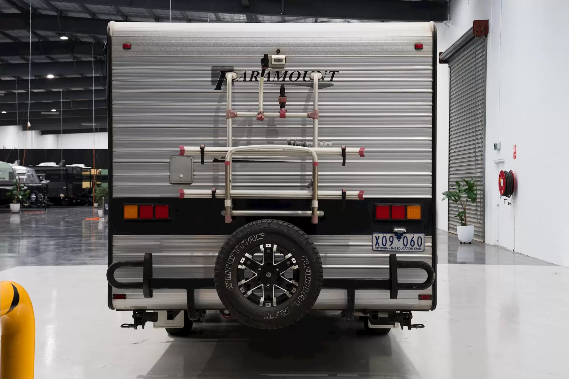 USED 2015 PARAMOUNT VOGUE