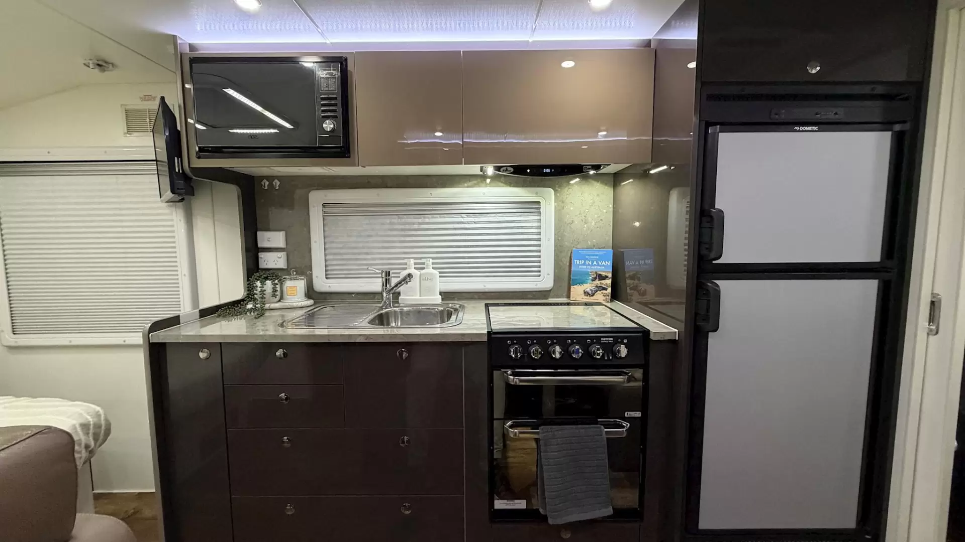 USED 2019 LOTUS CARAVANS TROOPER