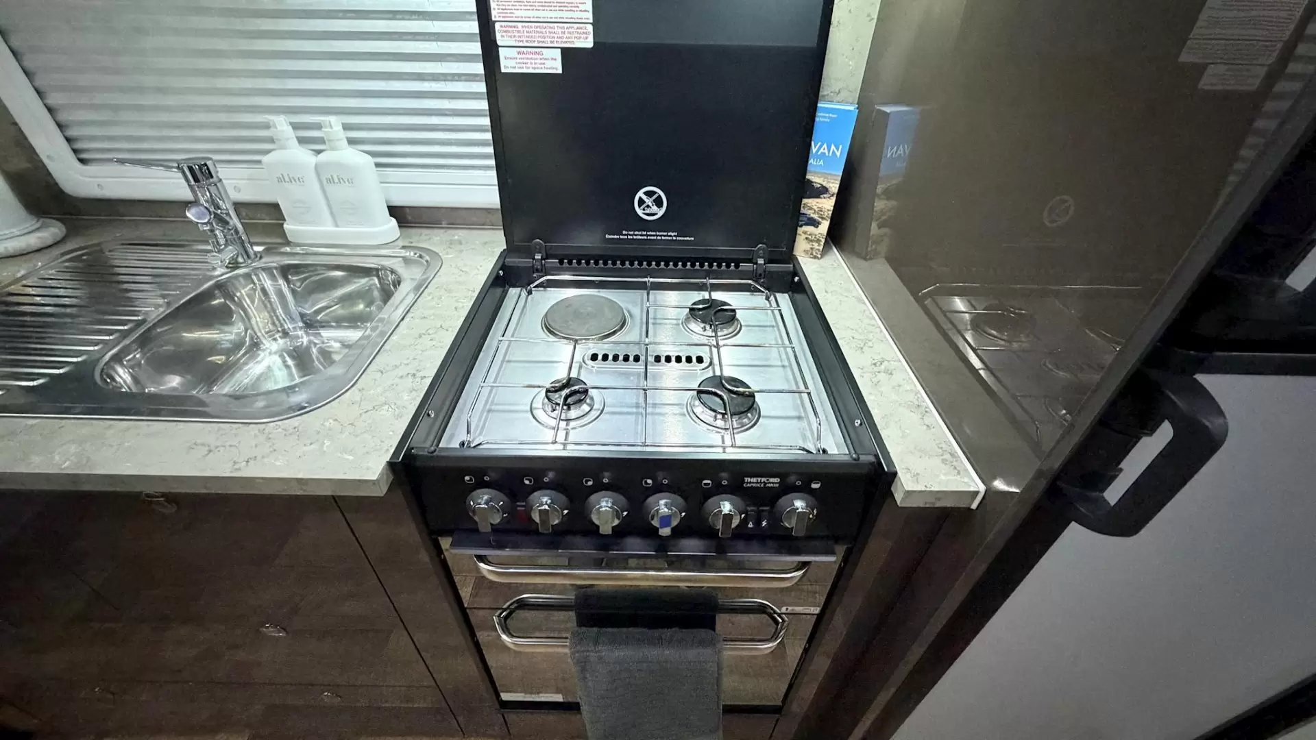 USED 2019 LOTUS CARAVANS TROOPER