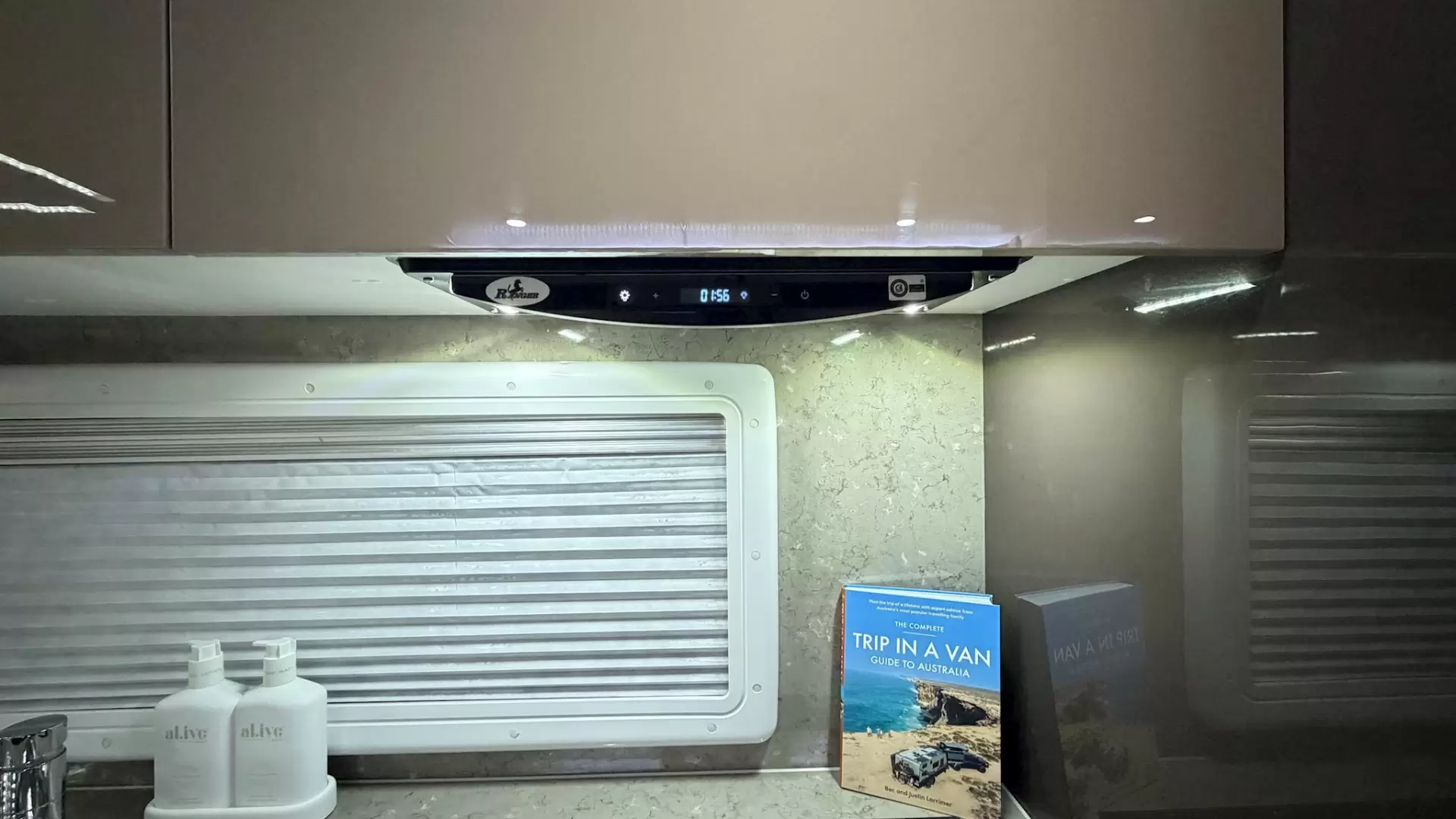 USED 2019 LOTUS CARAVANS TROOPER
