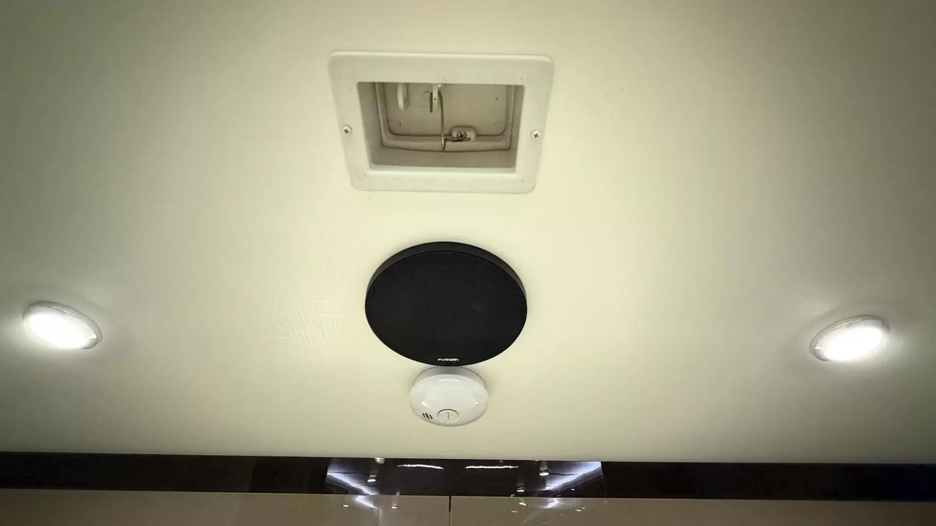 USED 2019 LOTUS CARAVANS TROOPER
