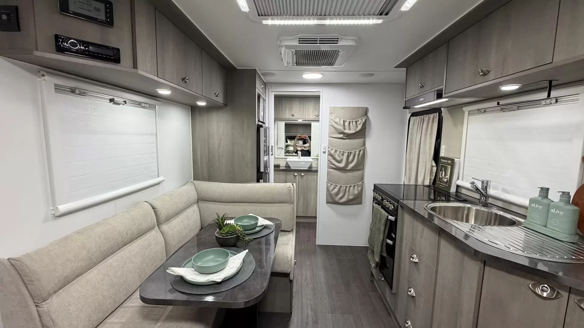 USED 2019 GOLDSTREAM AUSTRALIS SERIES