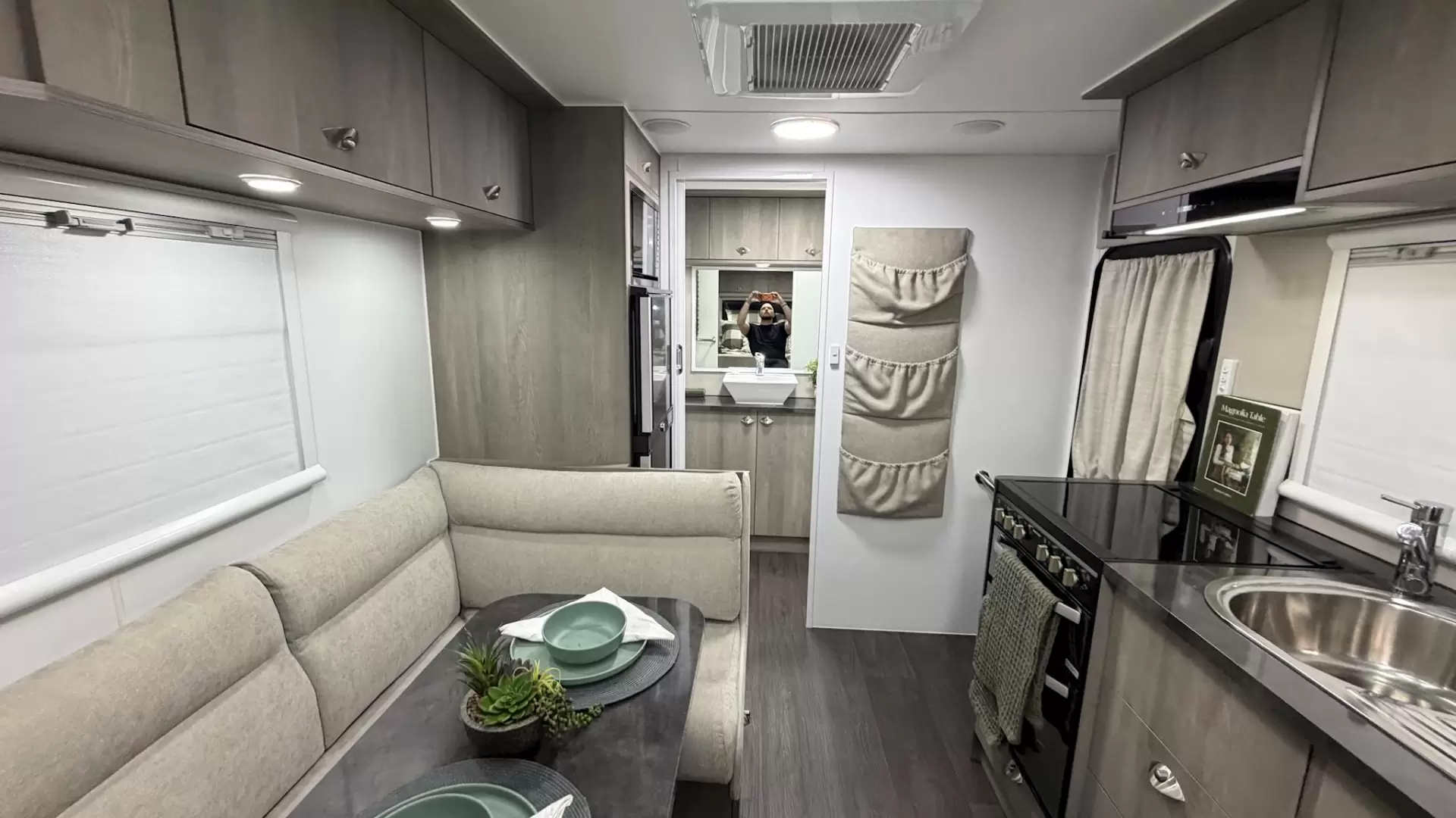 USED 2019 GOLDSTREAM AUSTRALIS SERIES