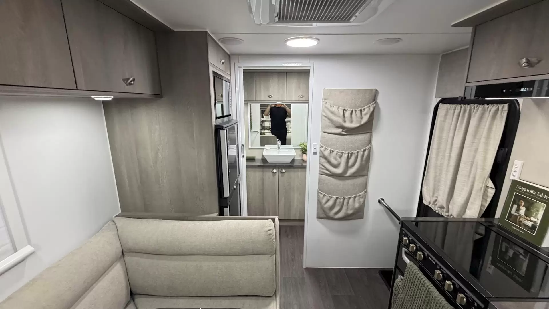 USED 2019 GOLDSTREAM AUSTRALIS SERIES