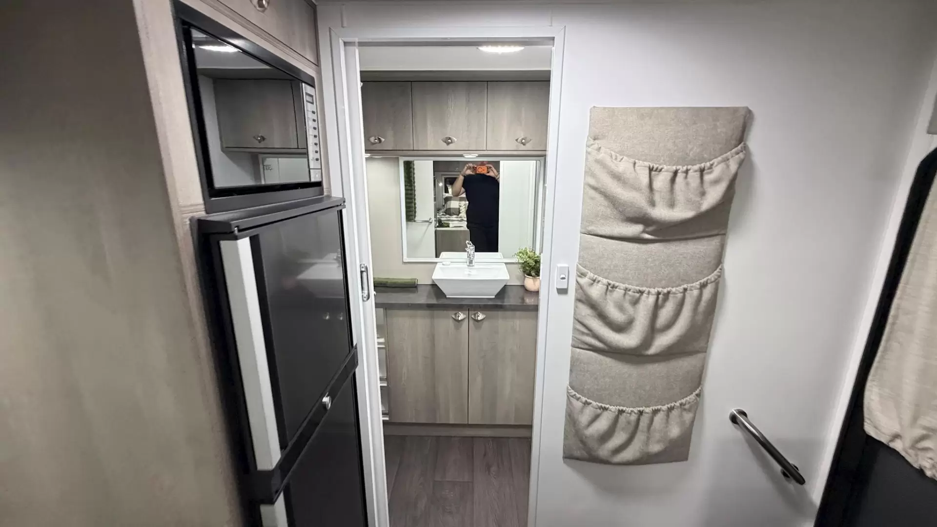 USED 2019 GOLDSTREAM AUSTRALIS SERIES