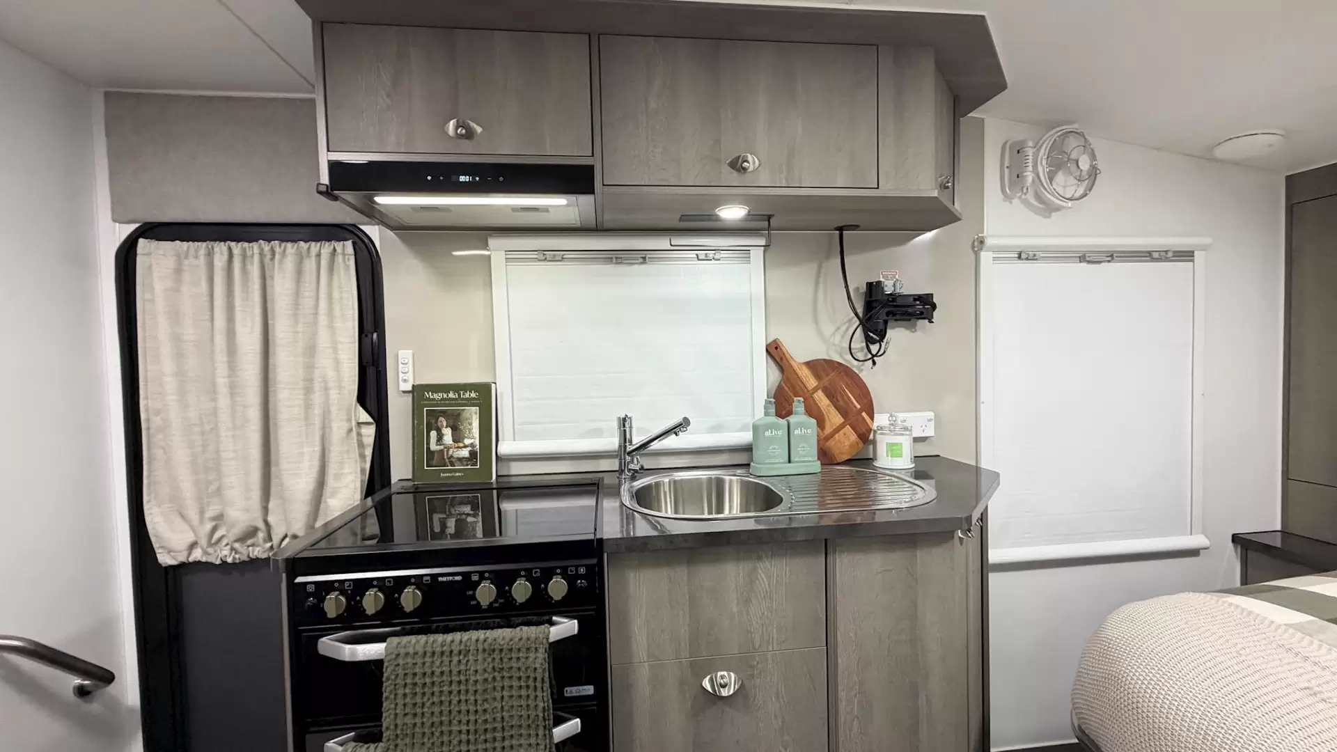 USED 2019 GOLDSTREAM AUSTRALIS SERIES