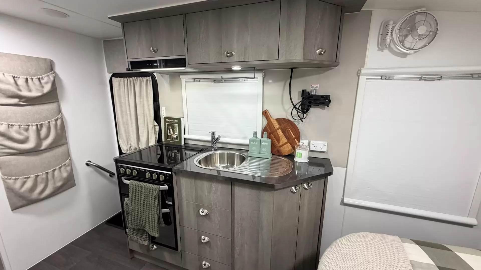 USED 2019 GOLDSTREAM AUSTRALIS SERIES