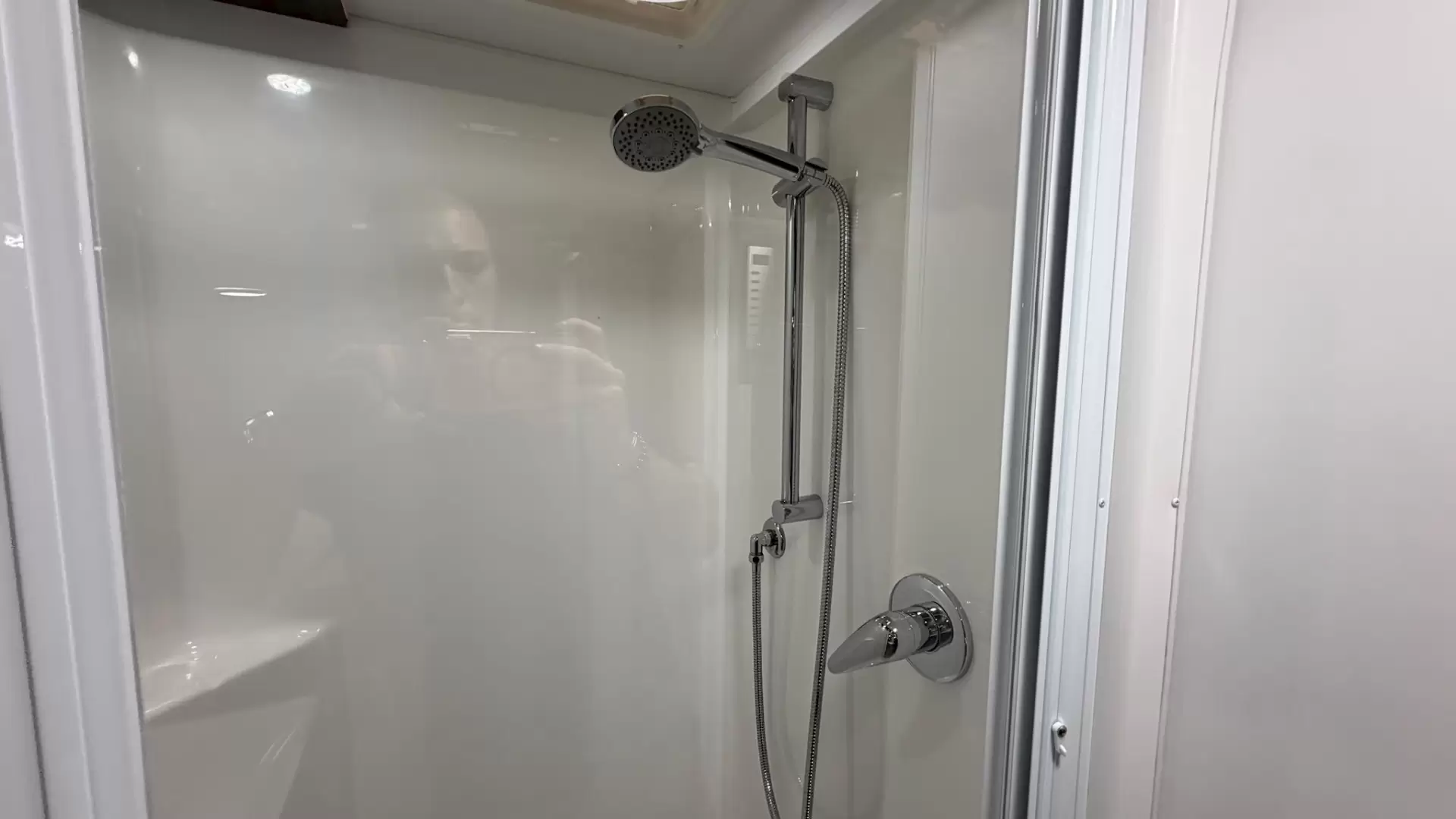 USED 2019 GOLDSTREAM AUSTRALIS SERIES